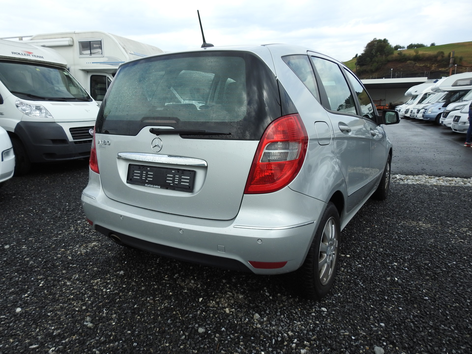 MERCEDES-BENZ A 180 Avantgarde Selection Autotronic-image-5