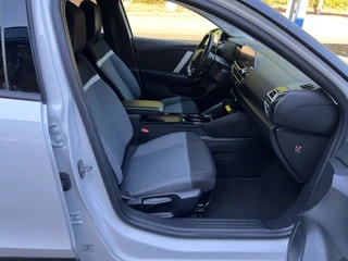 CITROEN C4 1.2 Pure Tech Swiss Edition EAT8-image-12
