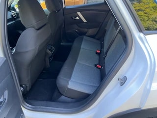 CITROEN C4 1.2 Pure Tech Swiss Edition EAT8-image-13