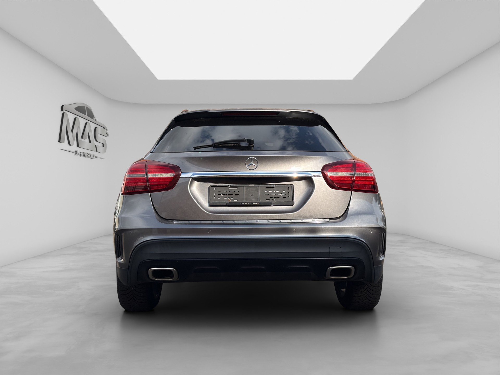 MERCEDES-BENZ GLA 250 AMG Line 4Matic 7G-DCT-image-4