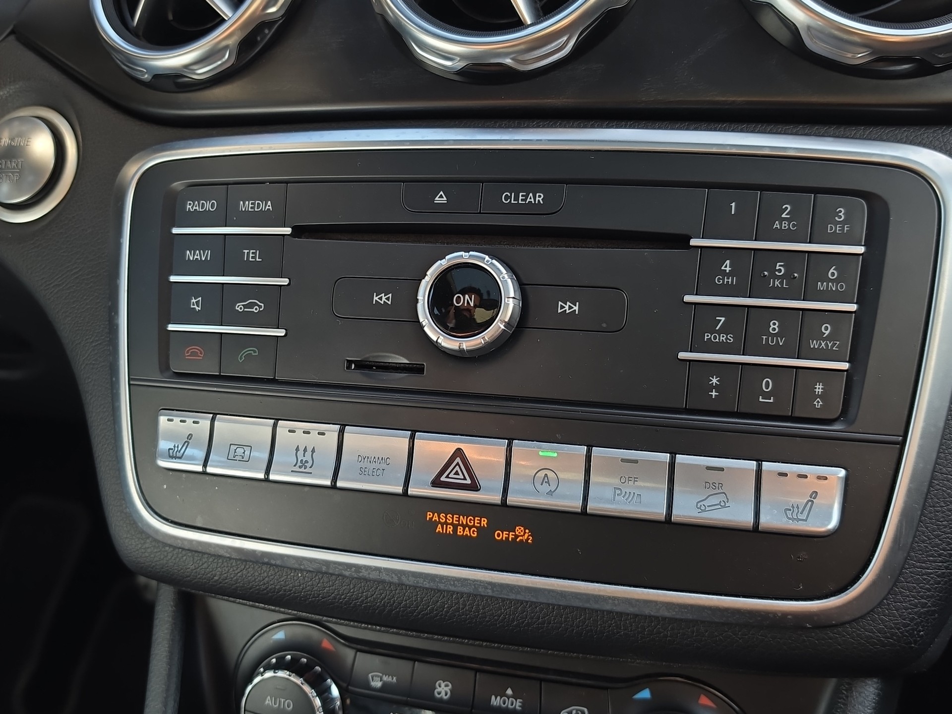 MERCEDES-BENZ GLA 250 AMG Line 4Matic 7G-DCT-image-15