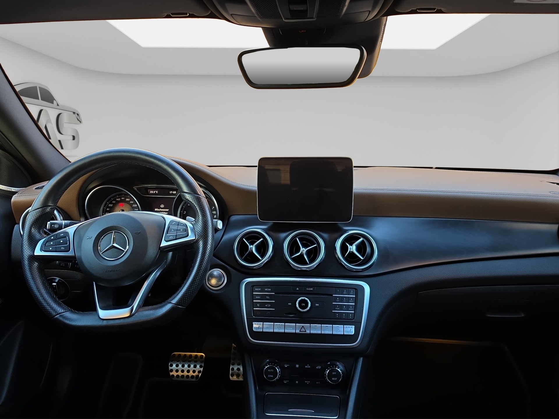MERCEDES-BENZ GLA 250 AMG Line 4Matic 7G-DCT-image-11