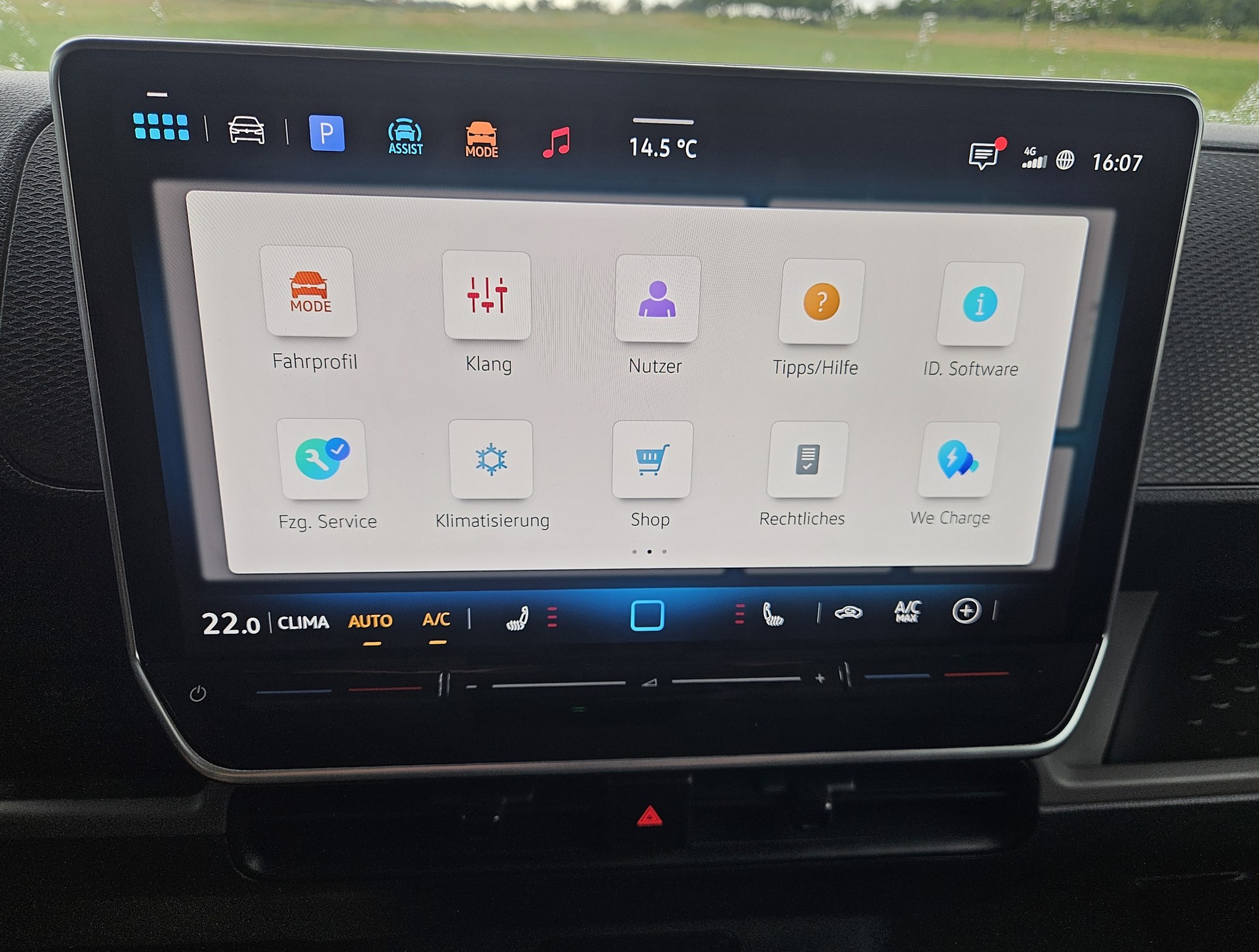 VW ID. Buzz Cargo Pro 4Motion mit 2 Schiebetüren und Anhängerkupplung-image-17