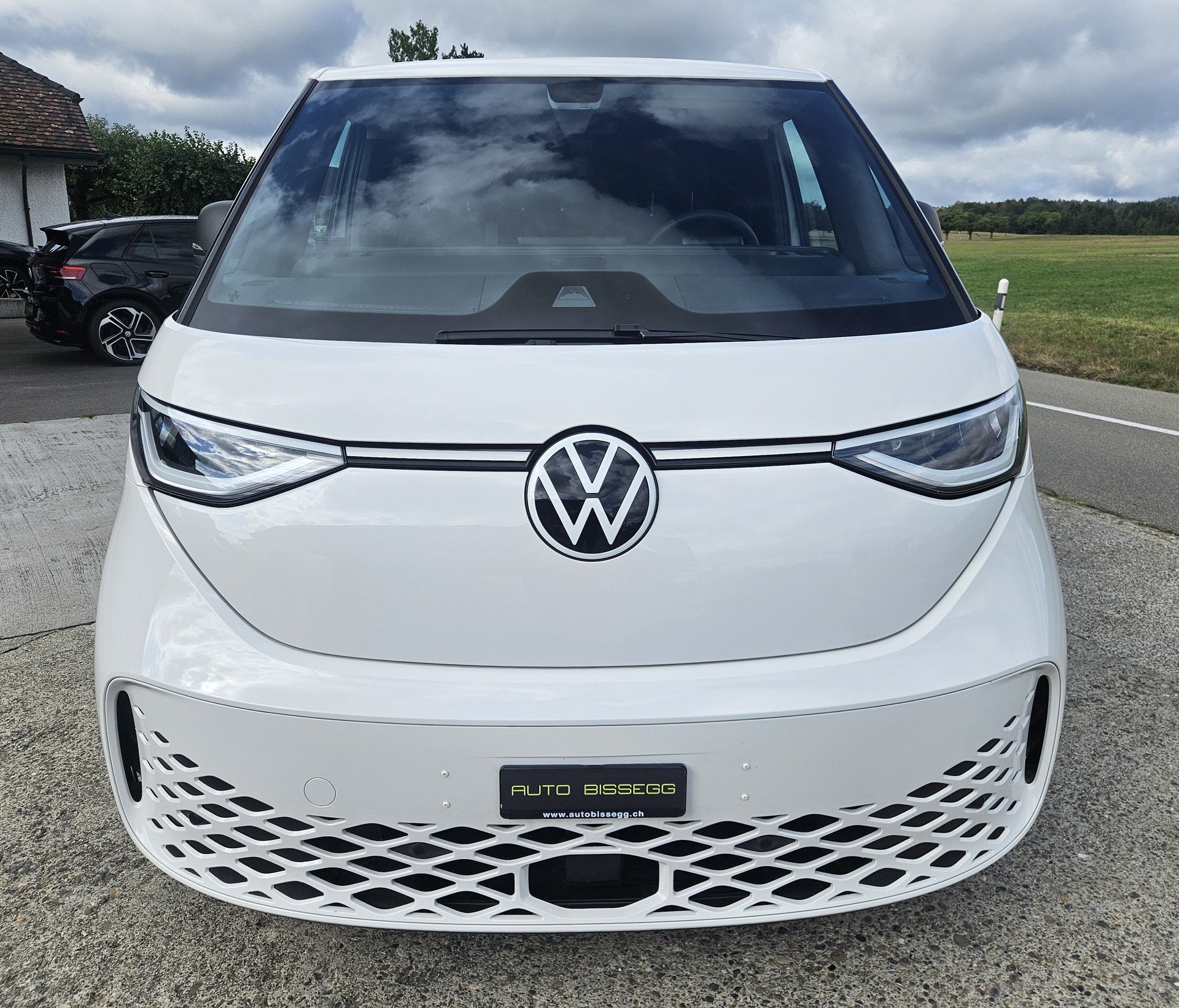 VW ID. Buzz Cargo Pro 4Motion mit 2 Schiebetüren und Anhängerkupplung-showroom-element-1