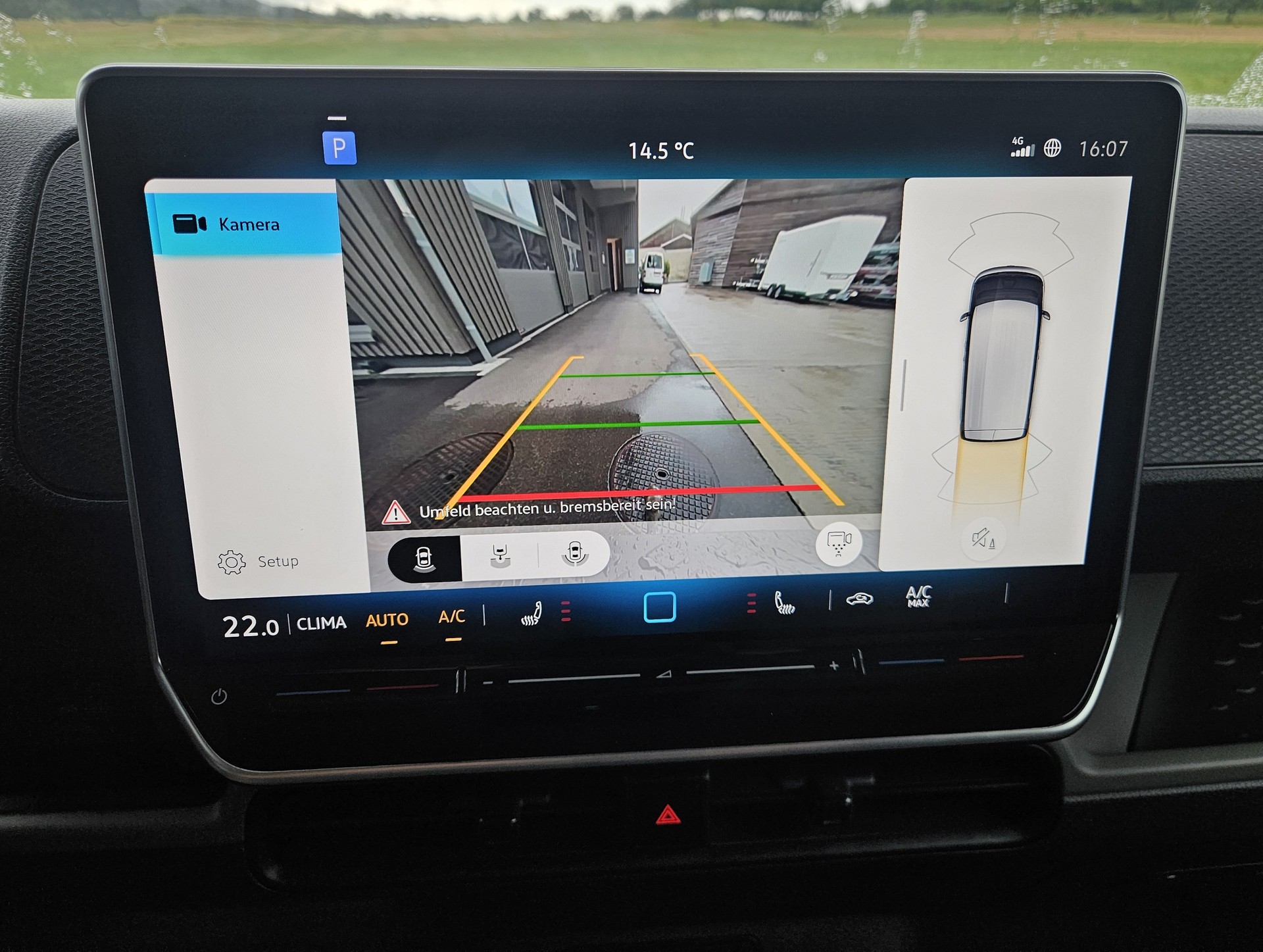 VW ID. Buzz Cargo Pro 4Motion mit 2 Schiebetüren und Anhängerkupplung-image-18