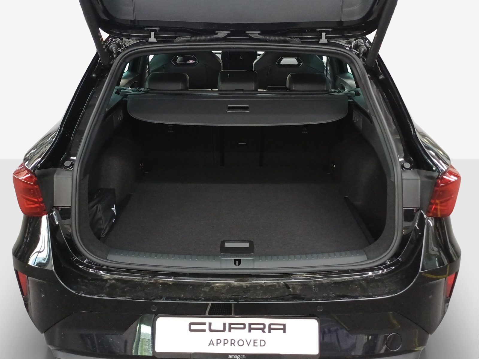 CUPRA LEON ST 1.5 eTSI DSG-image-12
