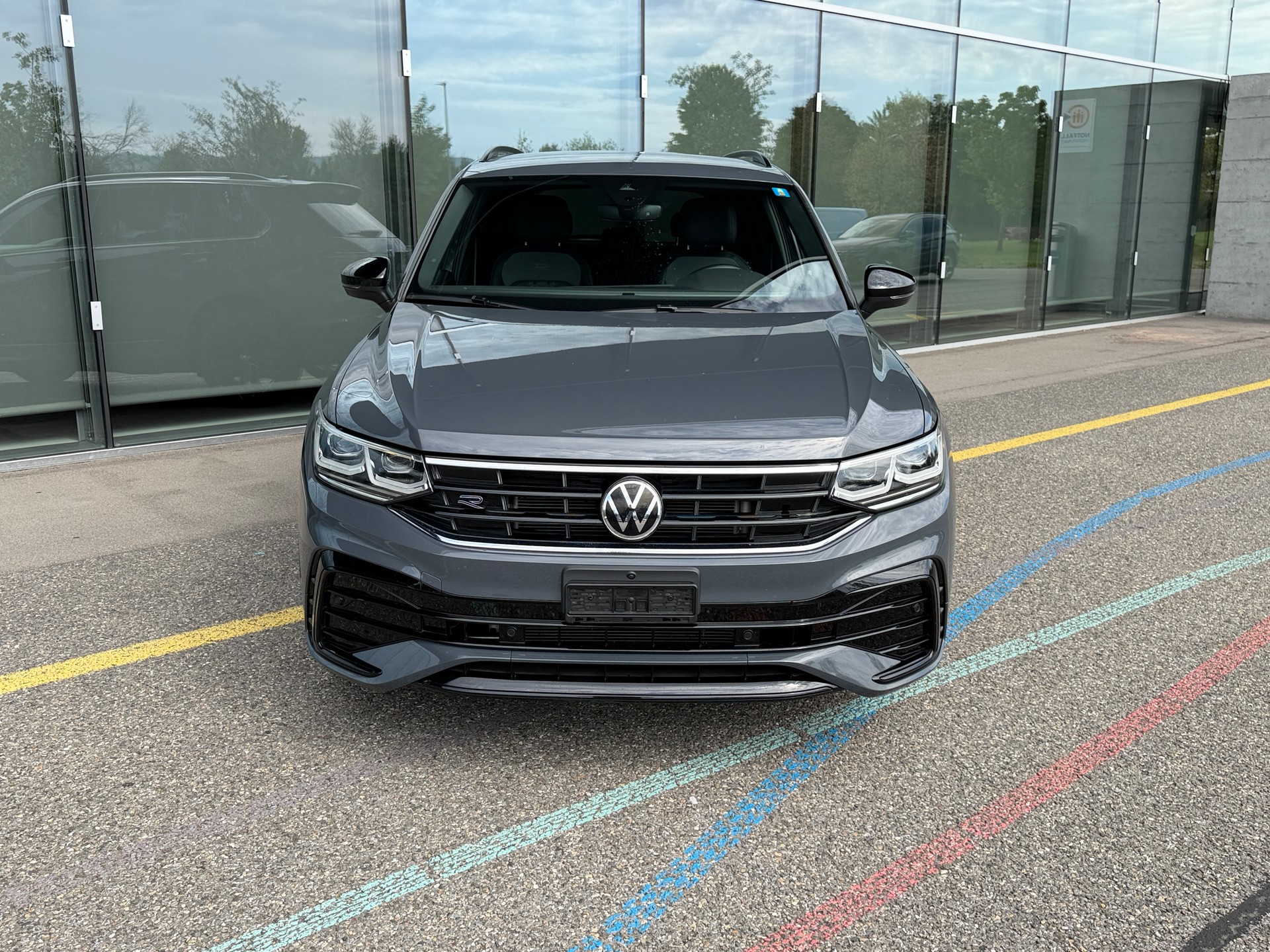 VW Tiguan 2.0 TDI SCR -- R-LINE -- 4Motion DSG - Anhängerkupplung ---image-9