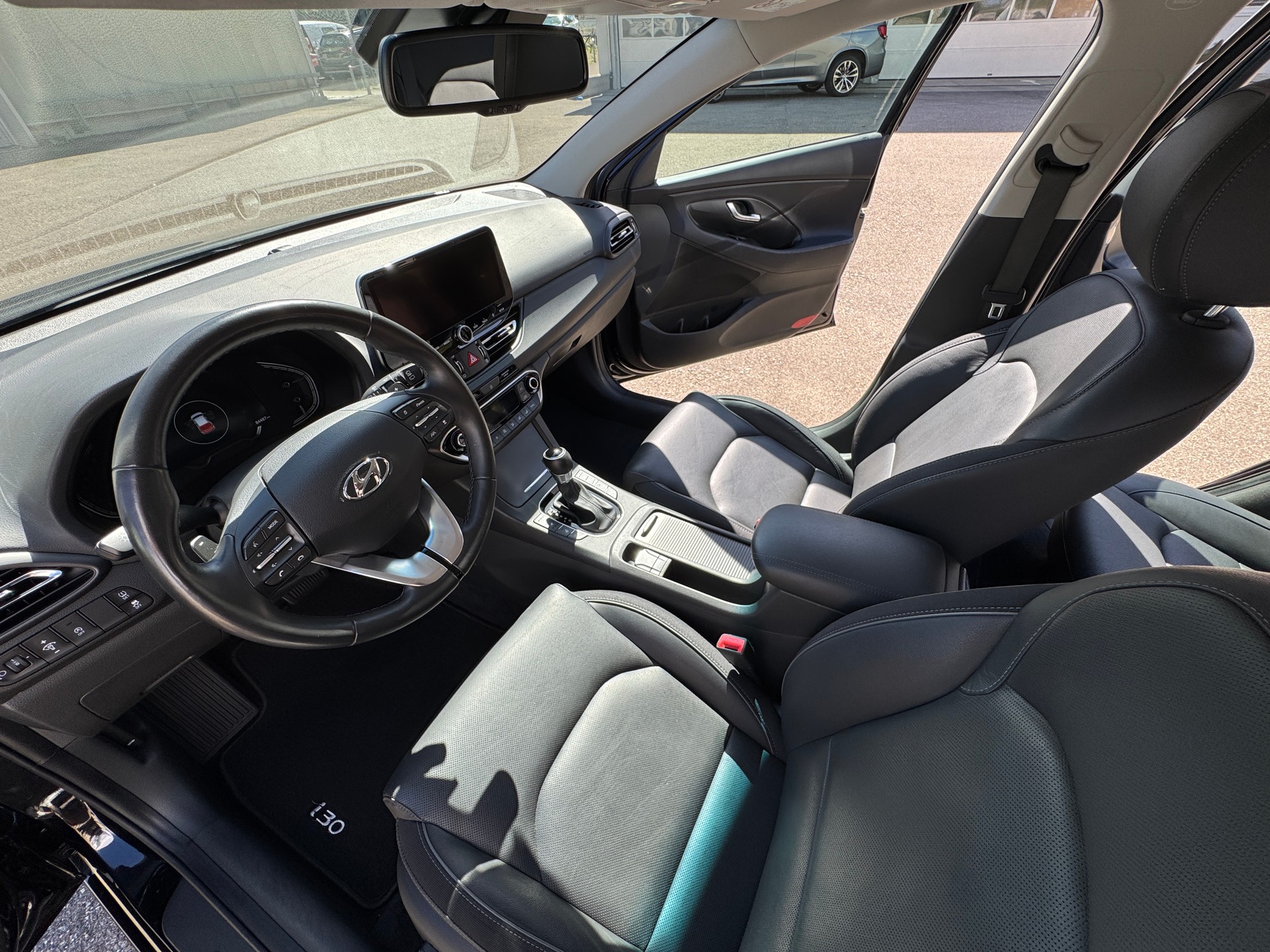HYUNDAI i30 Wagon 1.5 T-GDi Vertex 48V MH DCT-image-6