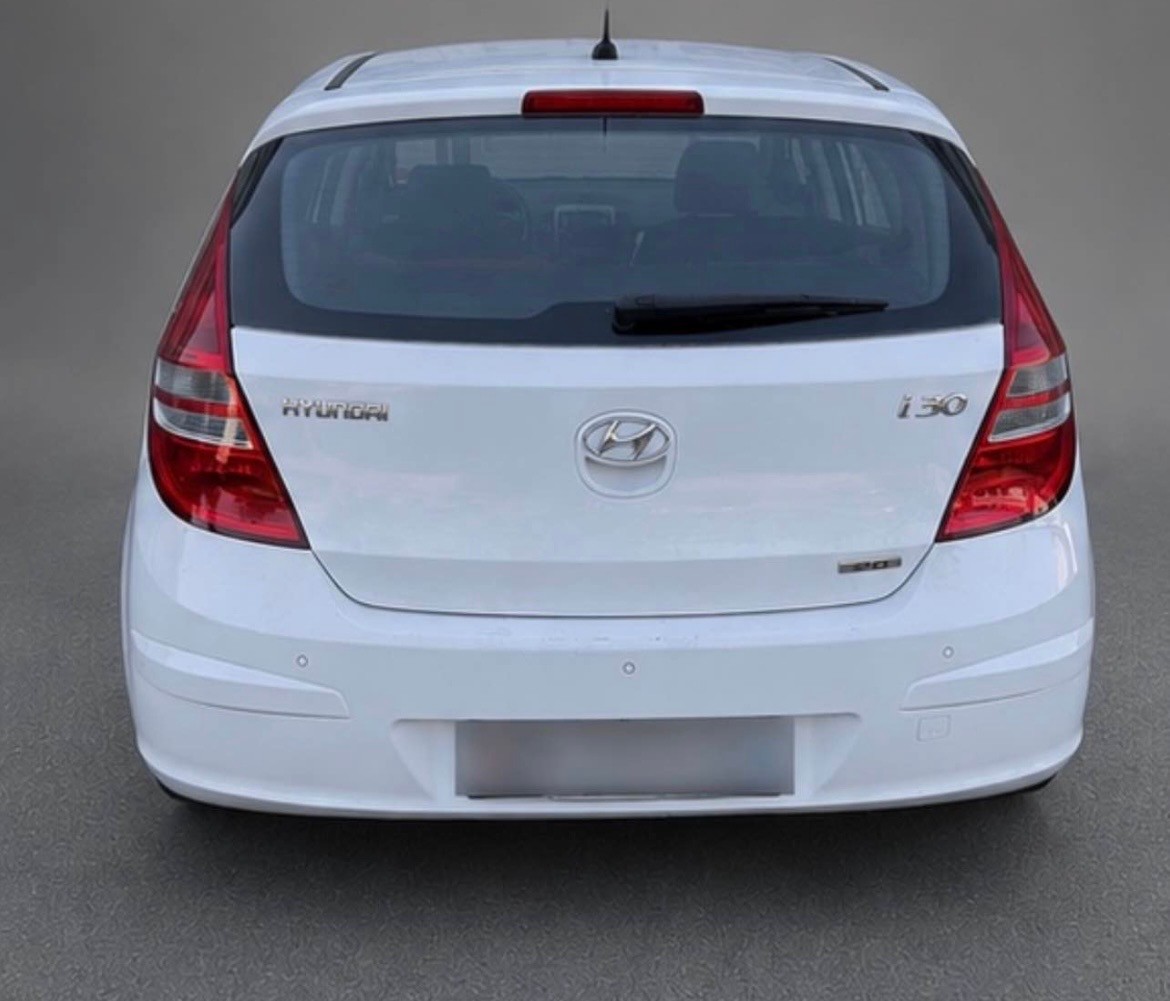 HYUNDAI 2.0 Premium-image-2