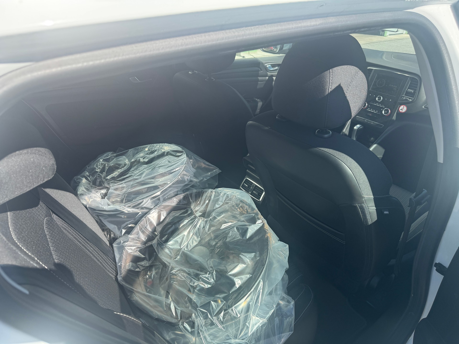RENAULT Mégane Grandtour 1.5 dCi Business EDC-image-7