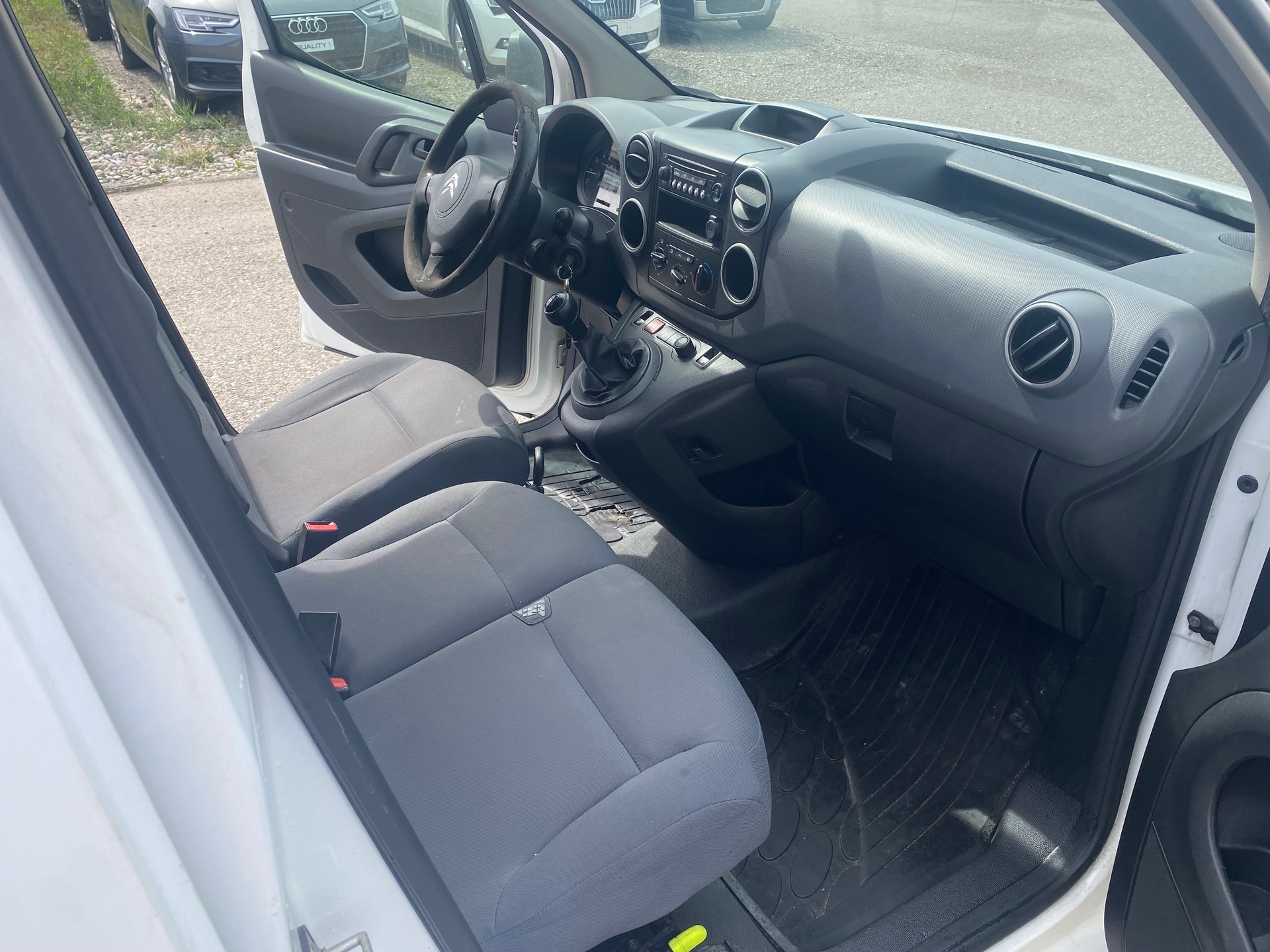 CITROEN Berlingo 1.6 HDi Attraction-image-7
