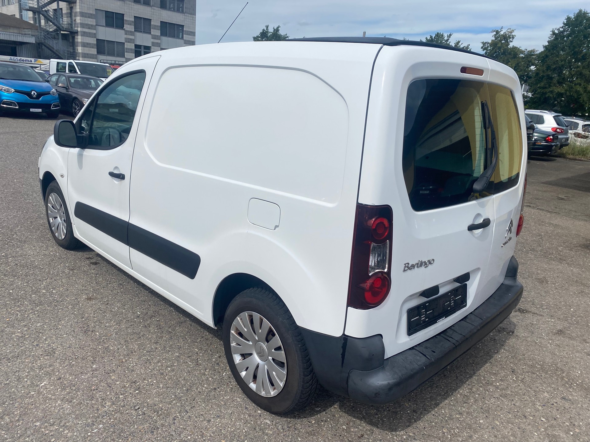 CITROEN Berlingo 1.6 HDi Attraction-image-2