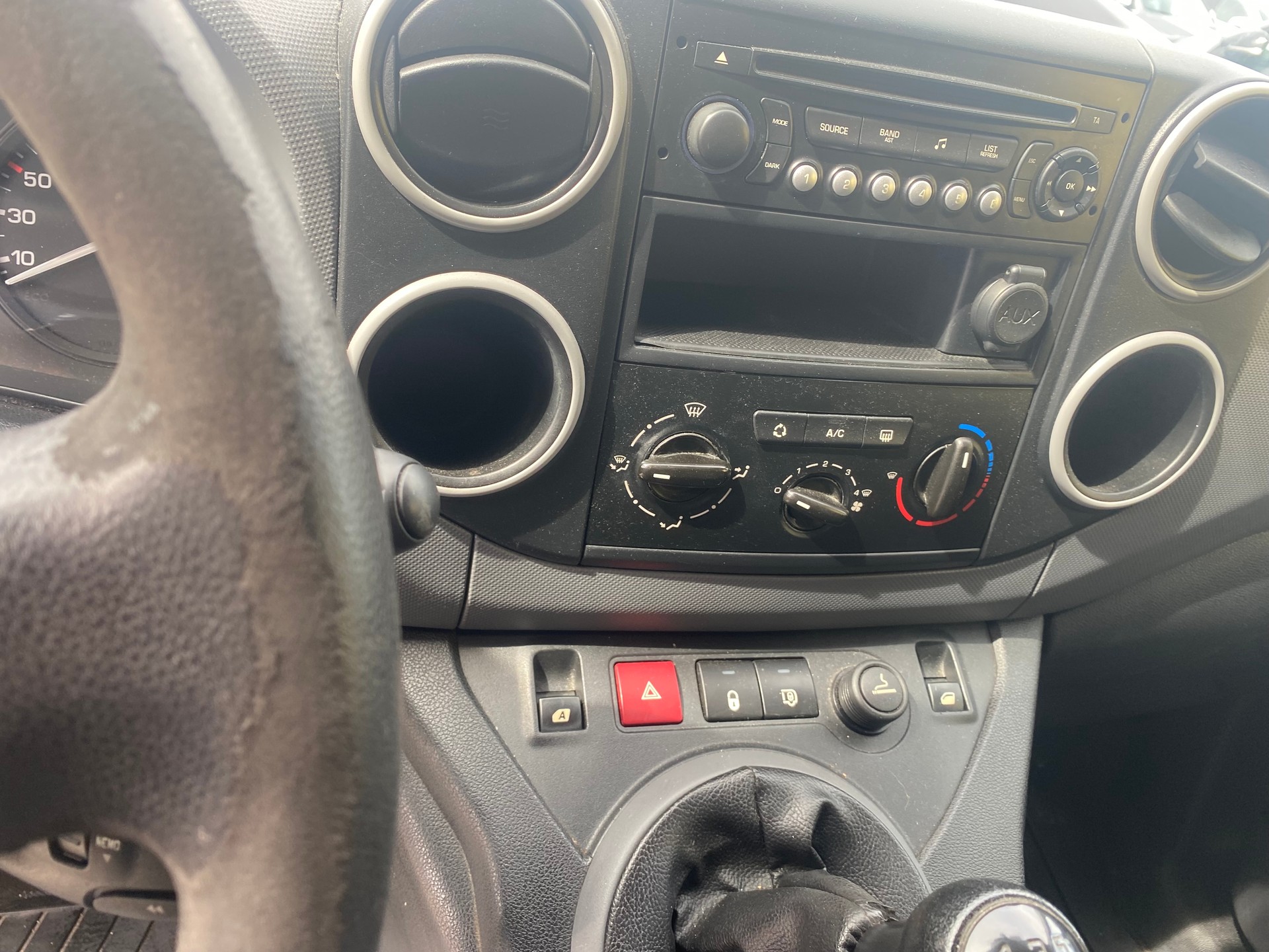 CITROEN Berlingo 1.6 HDi Attraction-image-5
