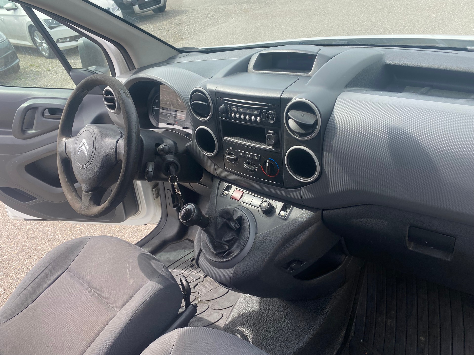 CITROEN Berlingo 1.6 HDi Attraction-image-6