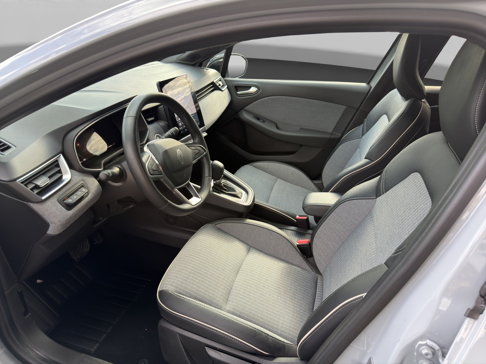 RENAULT Clio 1.0 TCe techno CVT-image-6