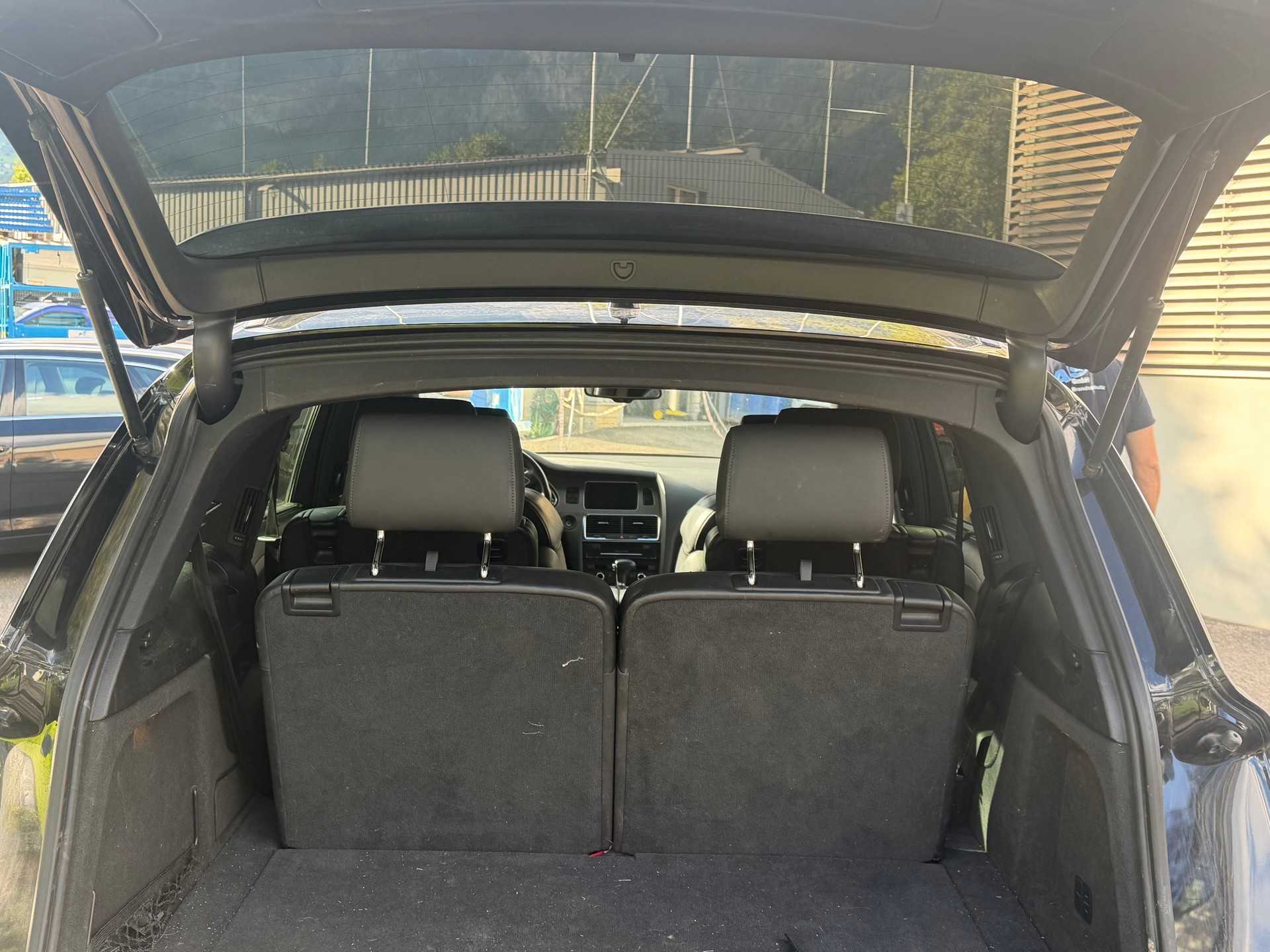 AUDI Q7 4.2 TDI quattro tiptronic-image-7