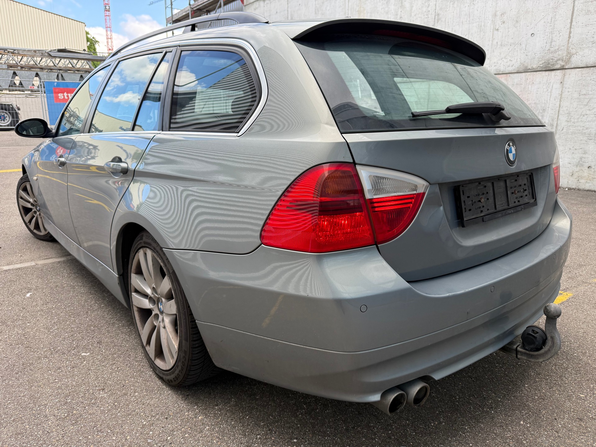 BMW 330xd Touring-image-3
