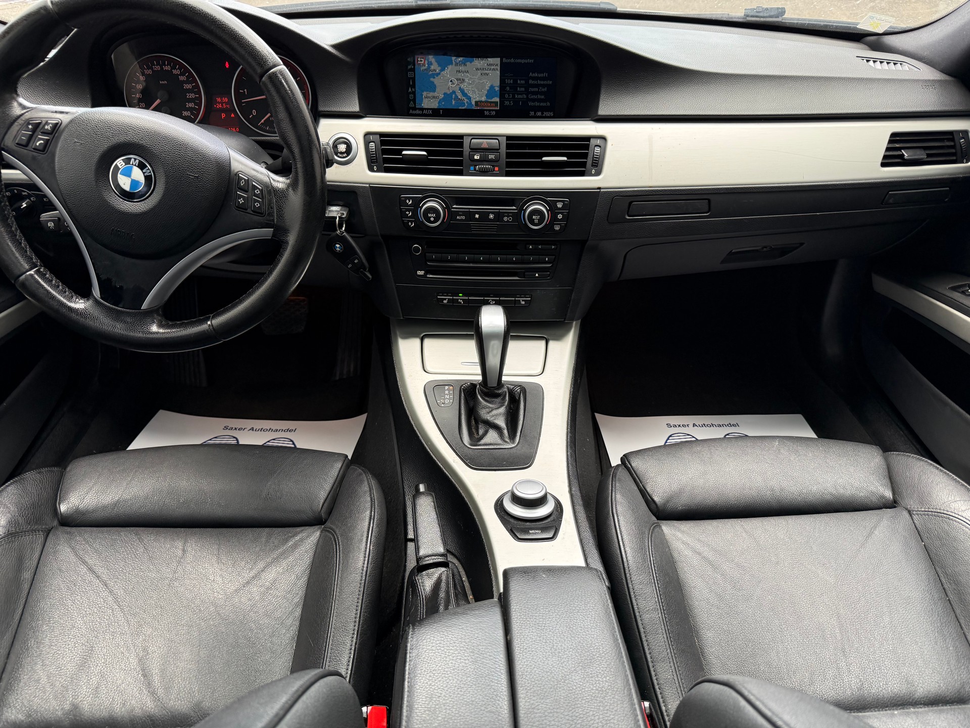 BMW 330xd Touring-image-4