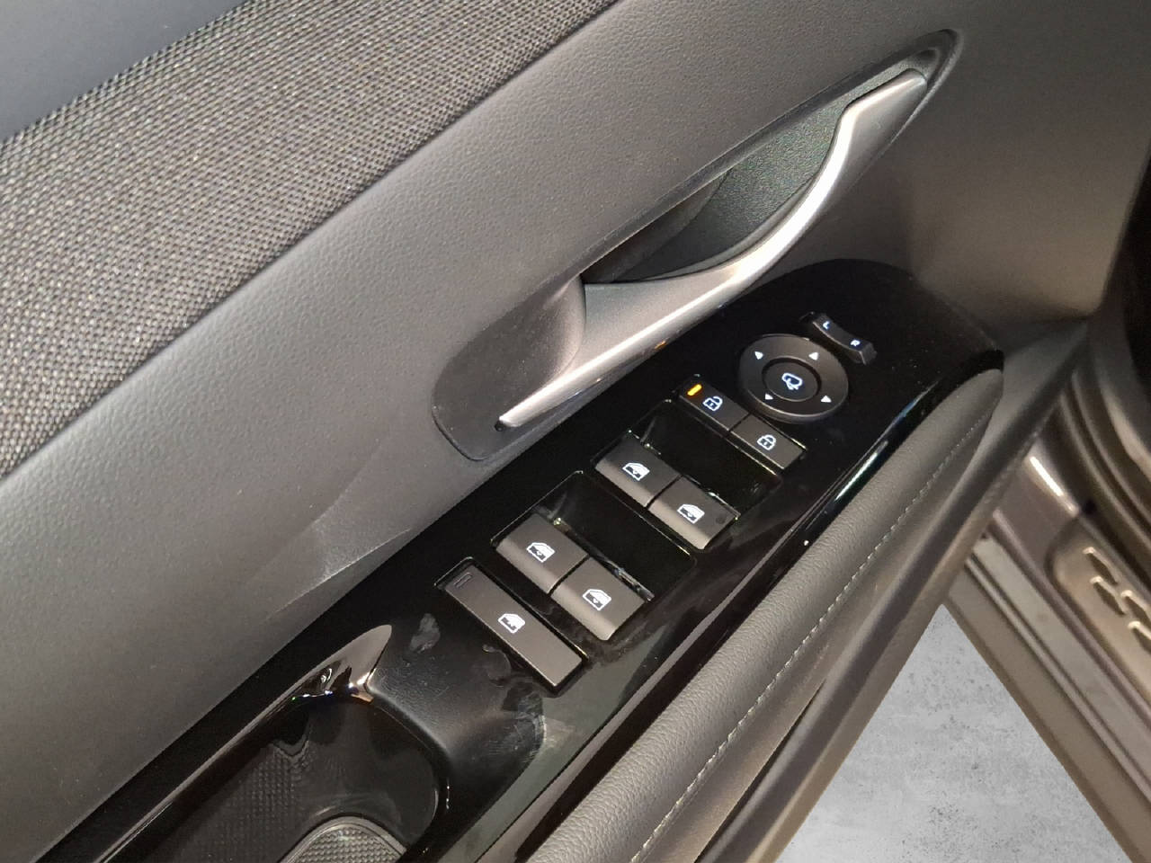 HYUNDAI Tucson 1.6 T-GDi HEV Vertex Sw MY27-image-3