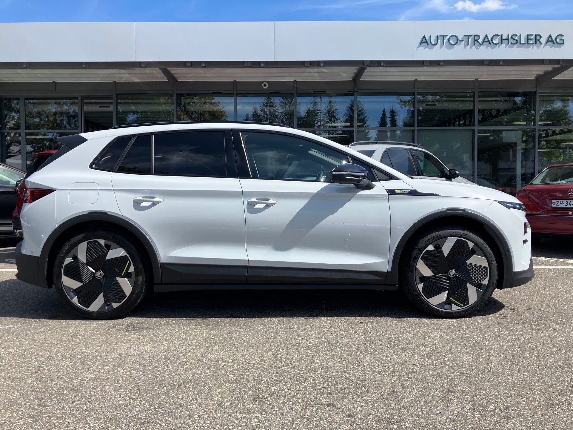 SKODA Elroq RS 4x4-image-1