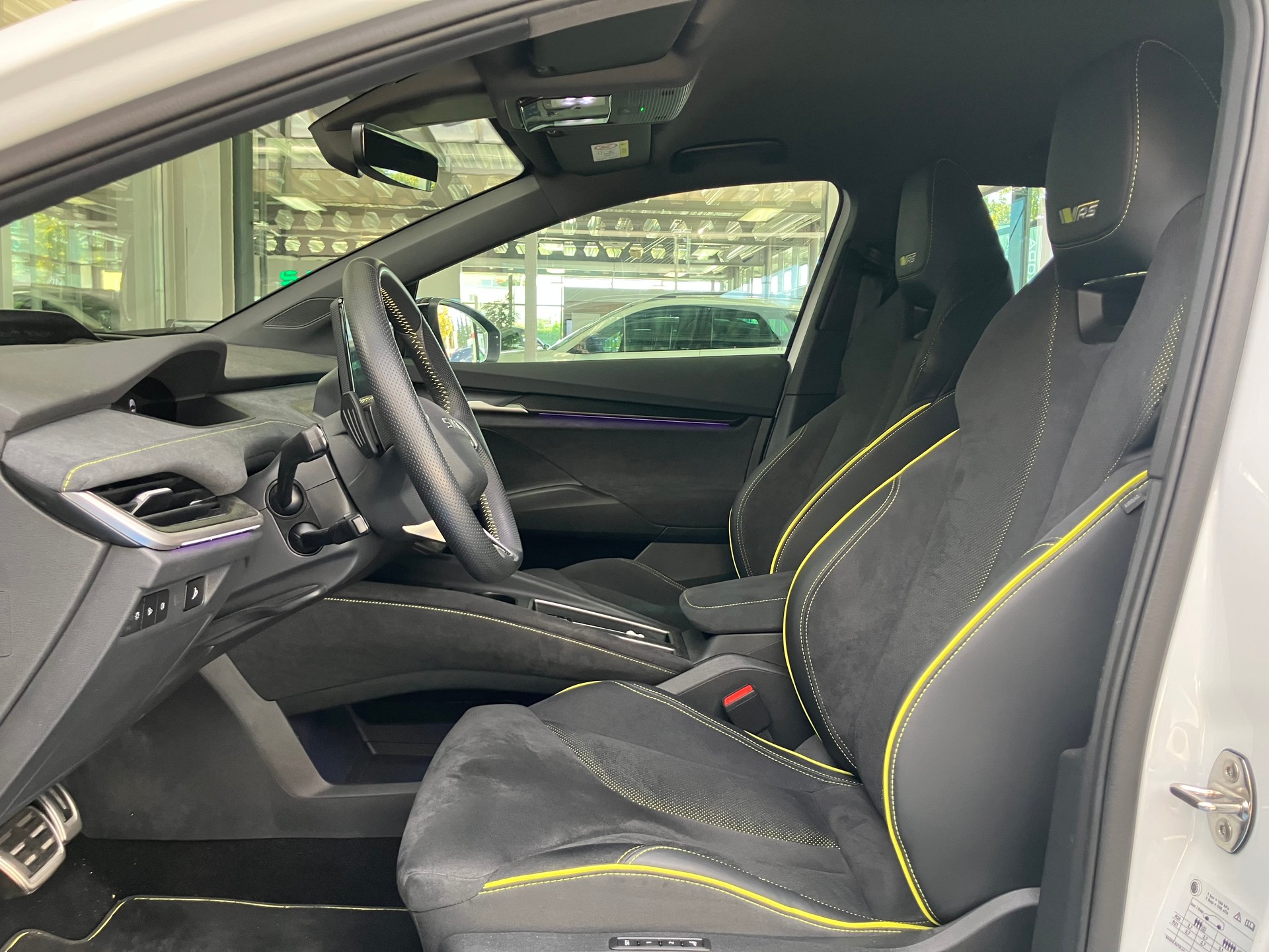 SKODA Elroq RS 4x4-image-9