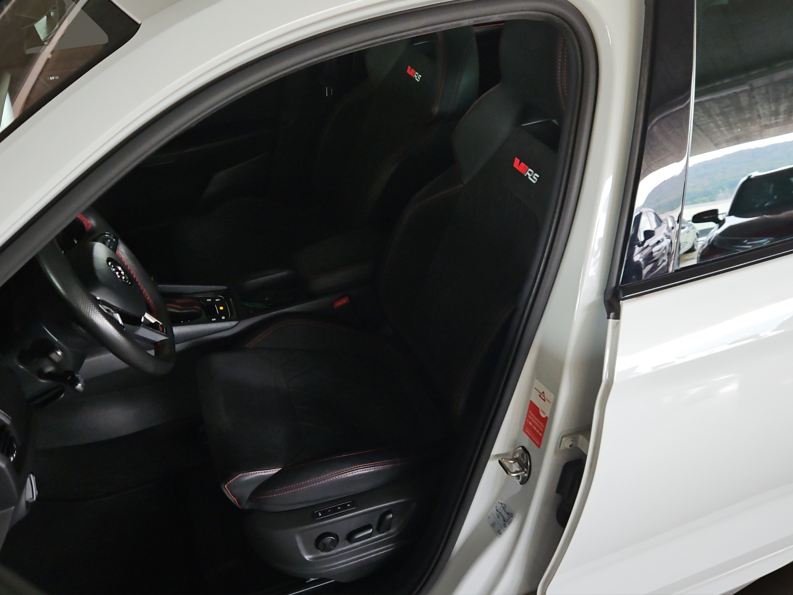 SKODA Kodiaq 2.0 Bi-TDI SCR RS 4x4 DSG-image-8