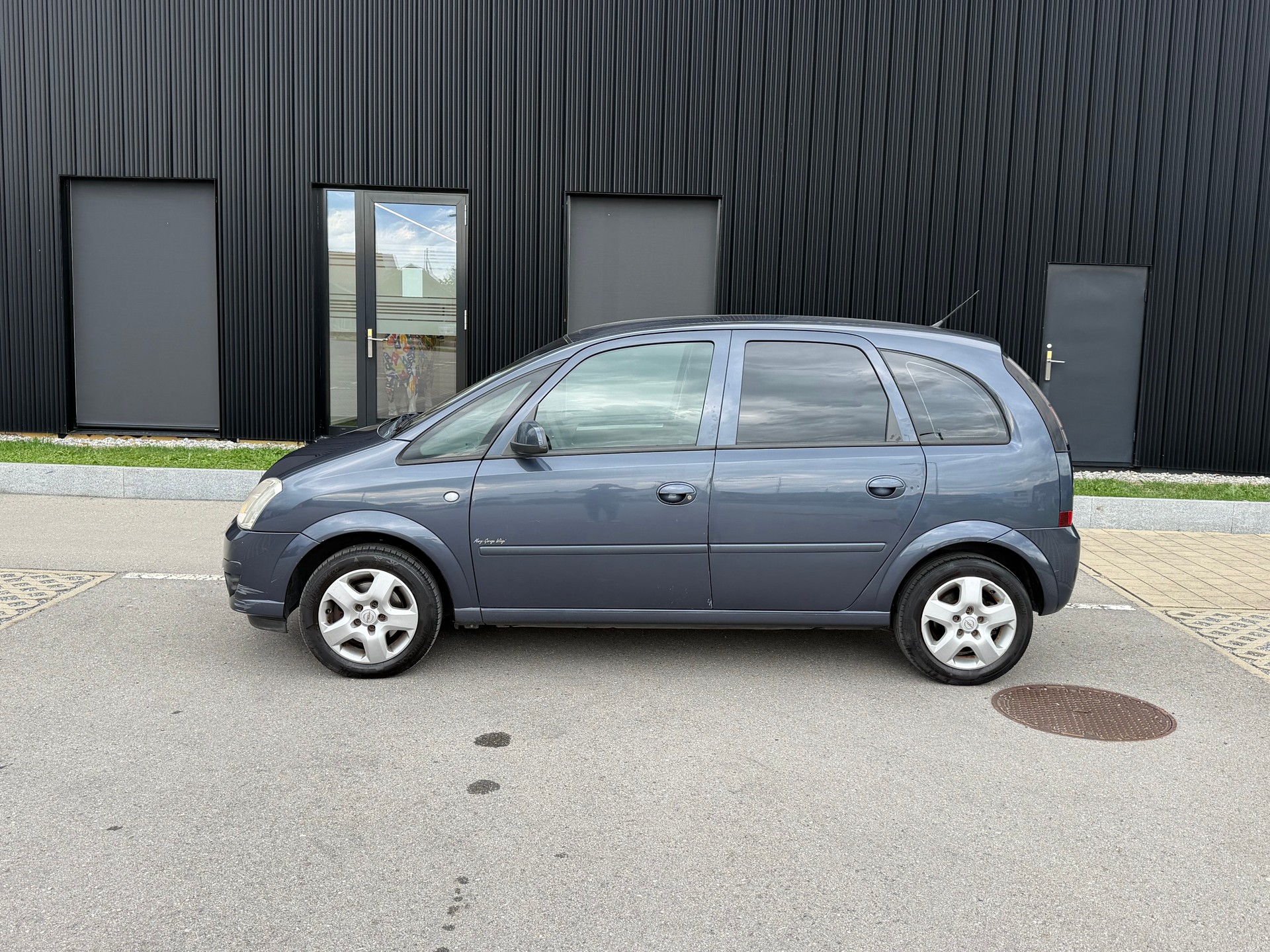 OPEL Meriva 1.6i-16 TP (Essentia)-image-3