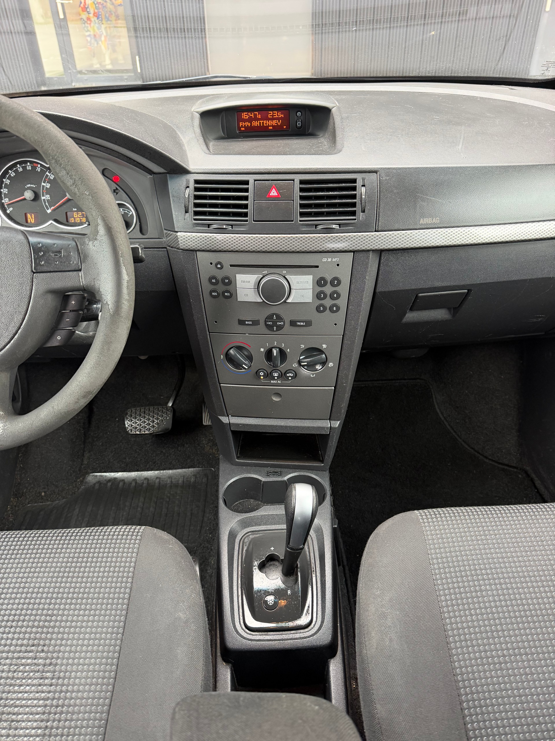 OPEL Meriva 1.6i-16 TP (Essentia)-image-9