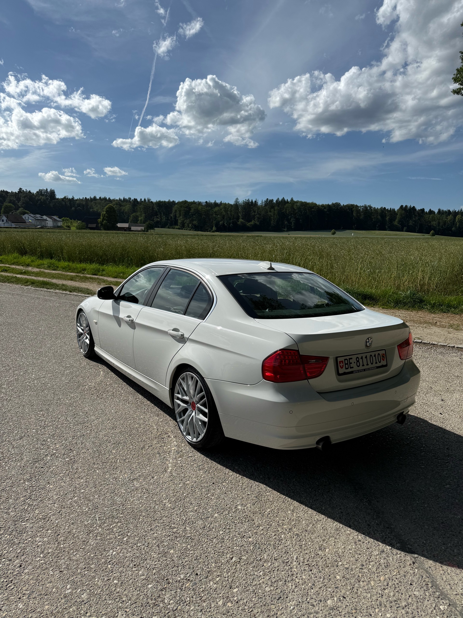 BMW 335i xDrive-image-4