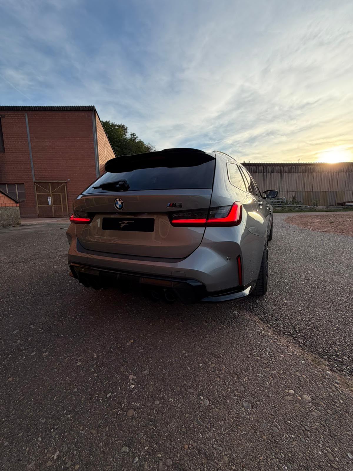 BMW M3 Touring xDrive Competition M-image-6