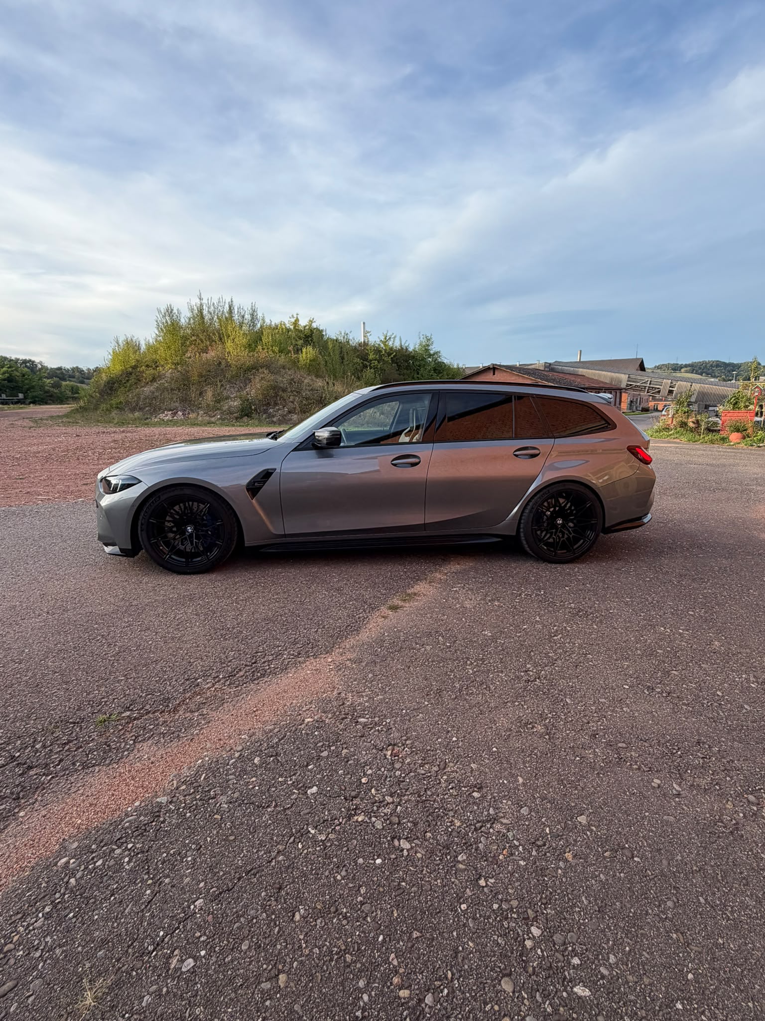 BMW M3 Touring xDrive Competition M-image-4