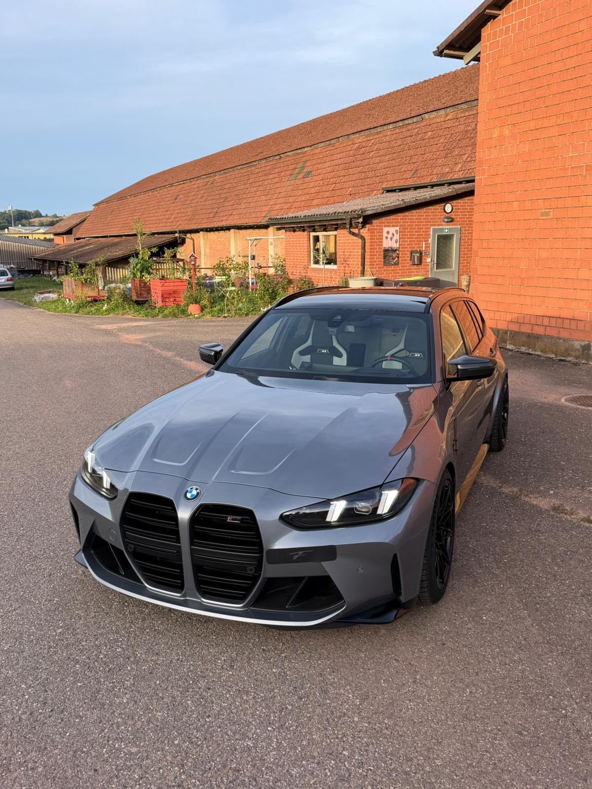 BMW M3 Touring xDrive Competition M-image-5