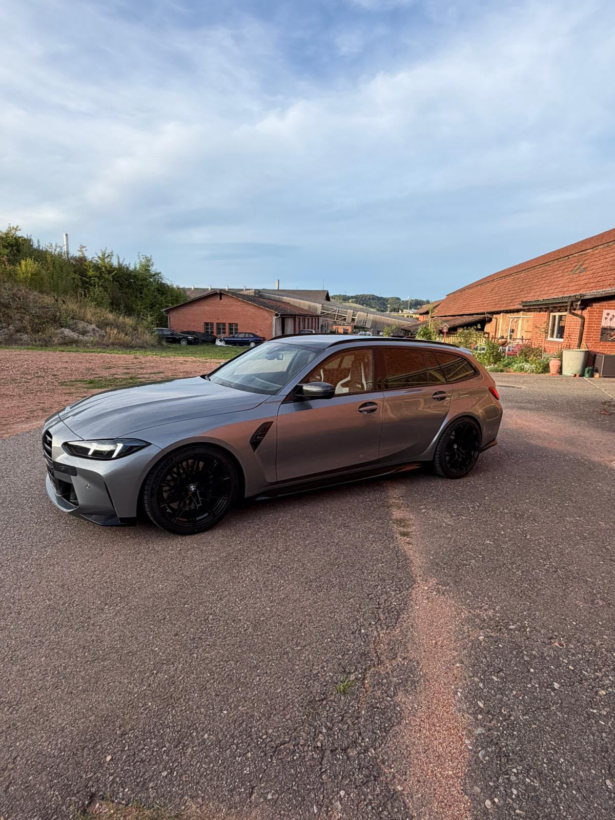 BMW M3 Touring xDrive Competition M-image-3