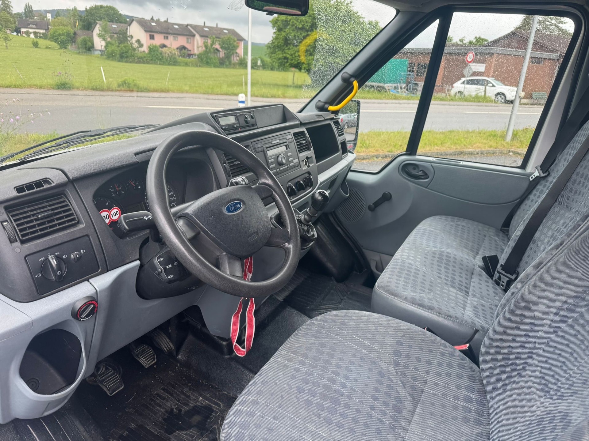 FORD Transit 2.4 TDCi Bus 350L Trend 14Pl.-image-6