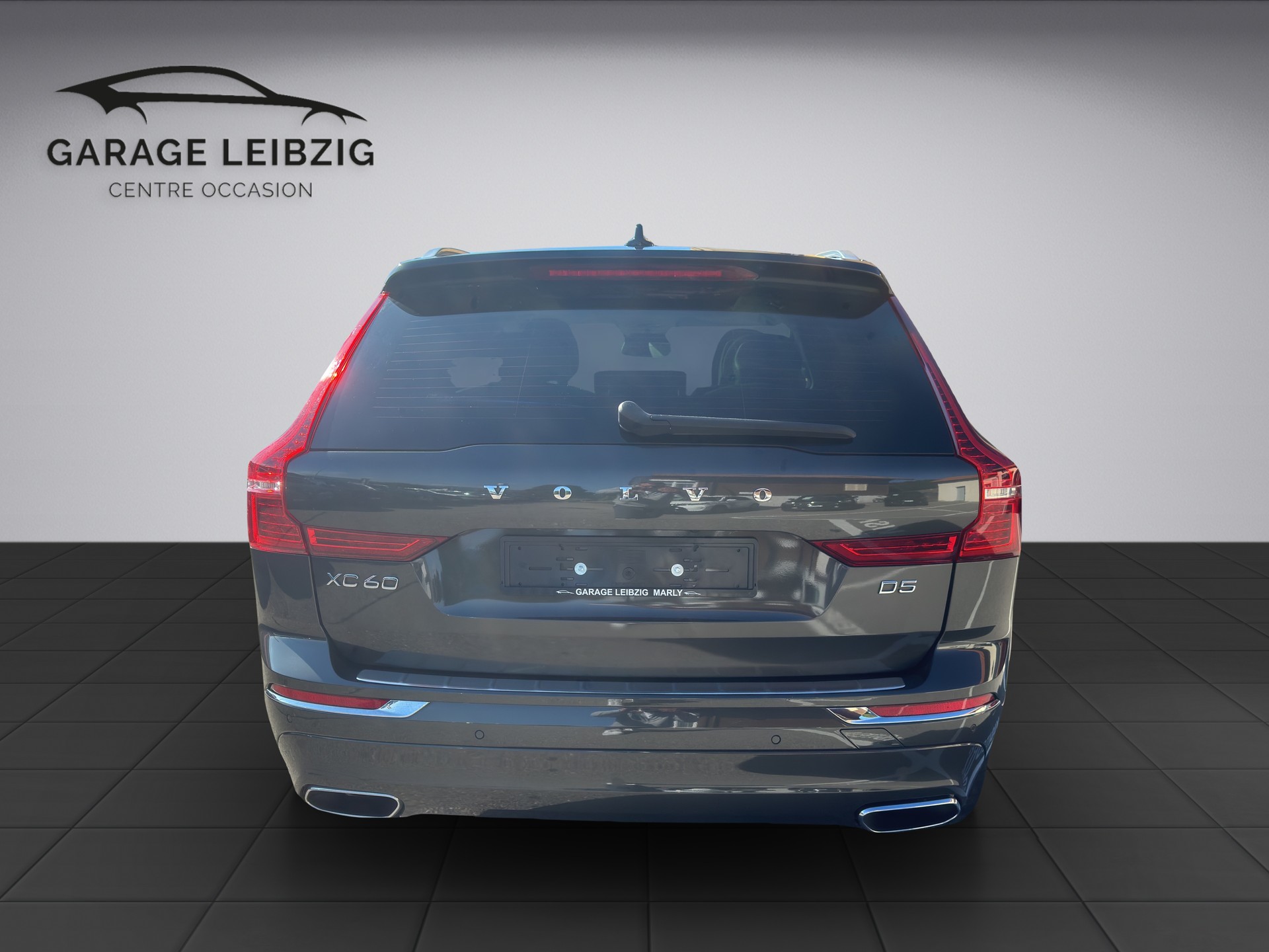 VOLVO XC60 2.0 D5 Inscription AWD-image-3