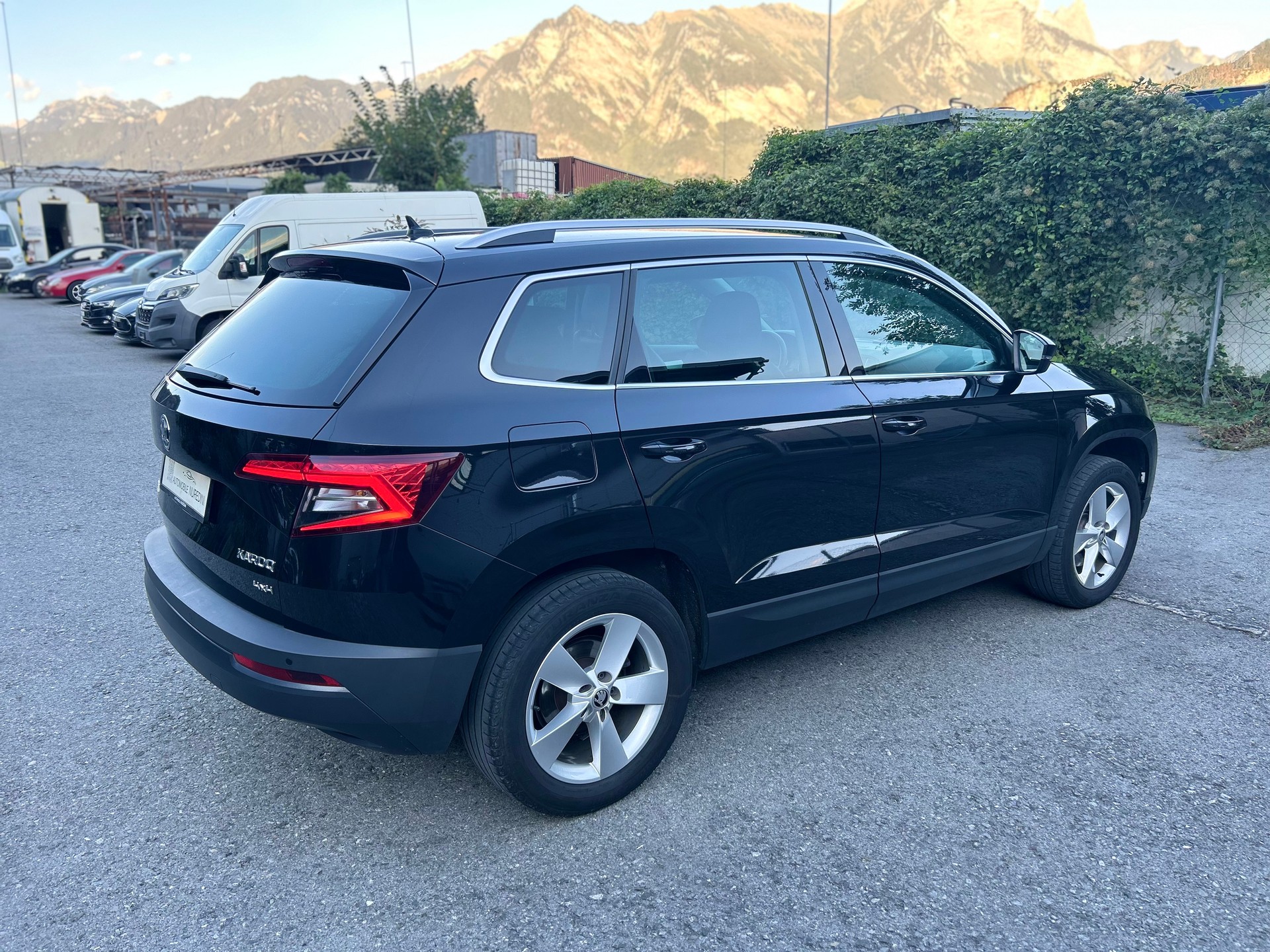SKODA Karoq 2.0 TDI CR Style 4x4 DSG-image-2
