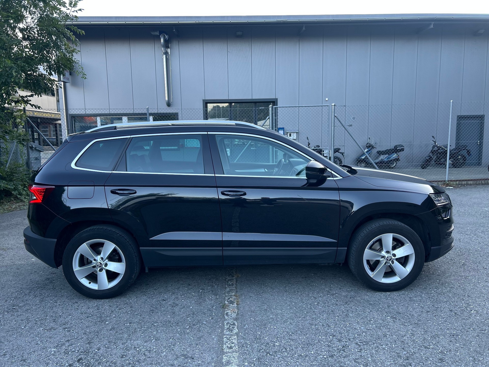 SKODA Karoq 2.0 TDI CR Style 4x4 DSG-image-6