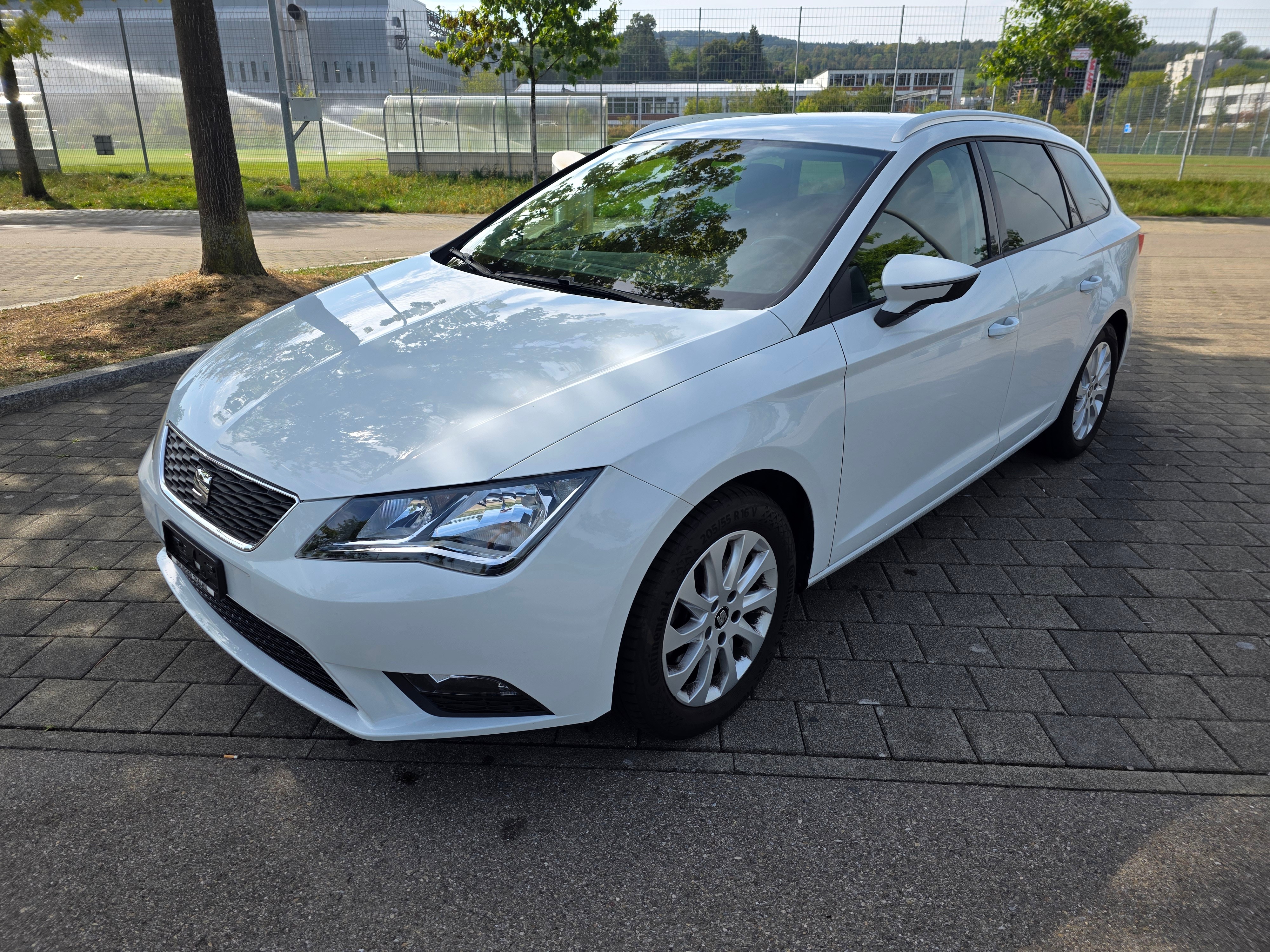 Car photo