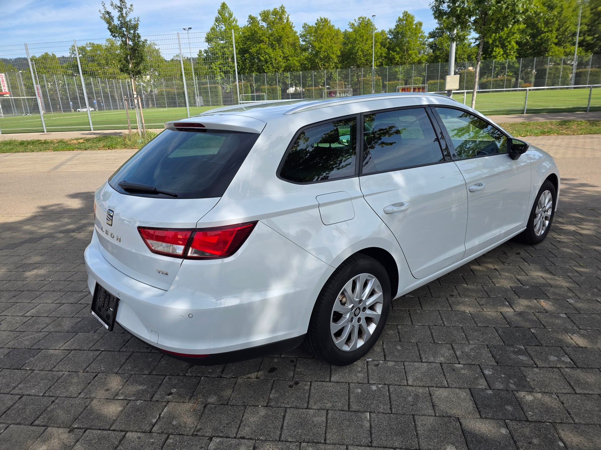 SEAT Leon ST 1.6 TDI Style DSG-image-4