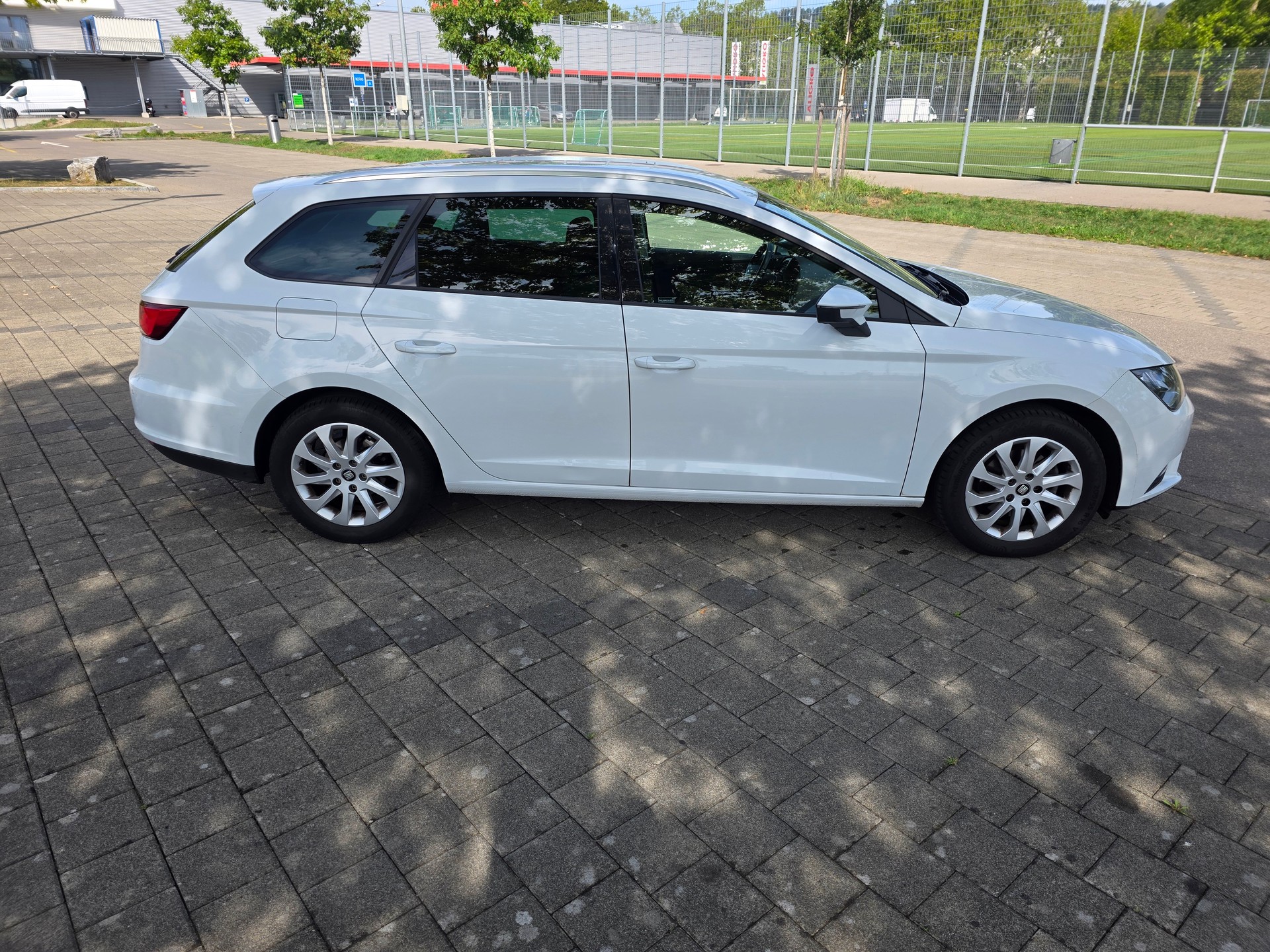 SEAT Leon ST 1.6 TDI Style DSG-image-7
