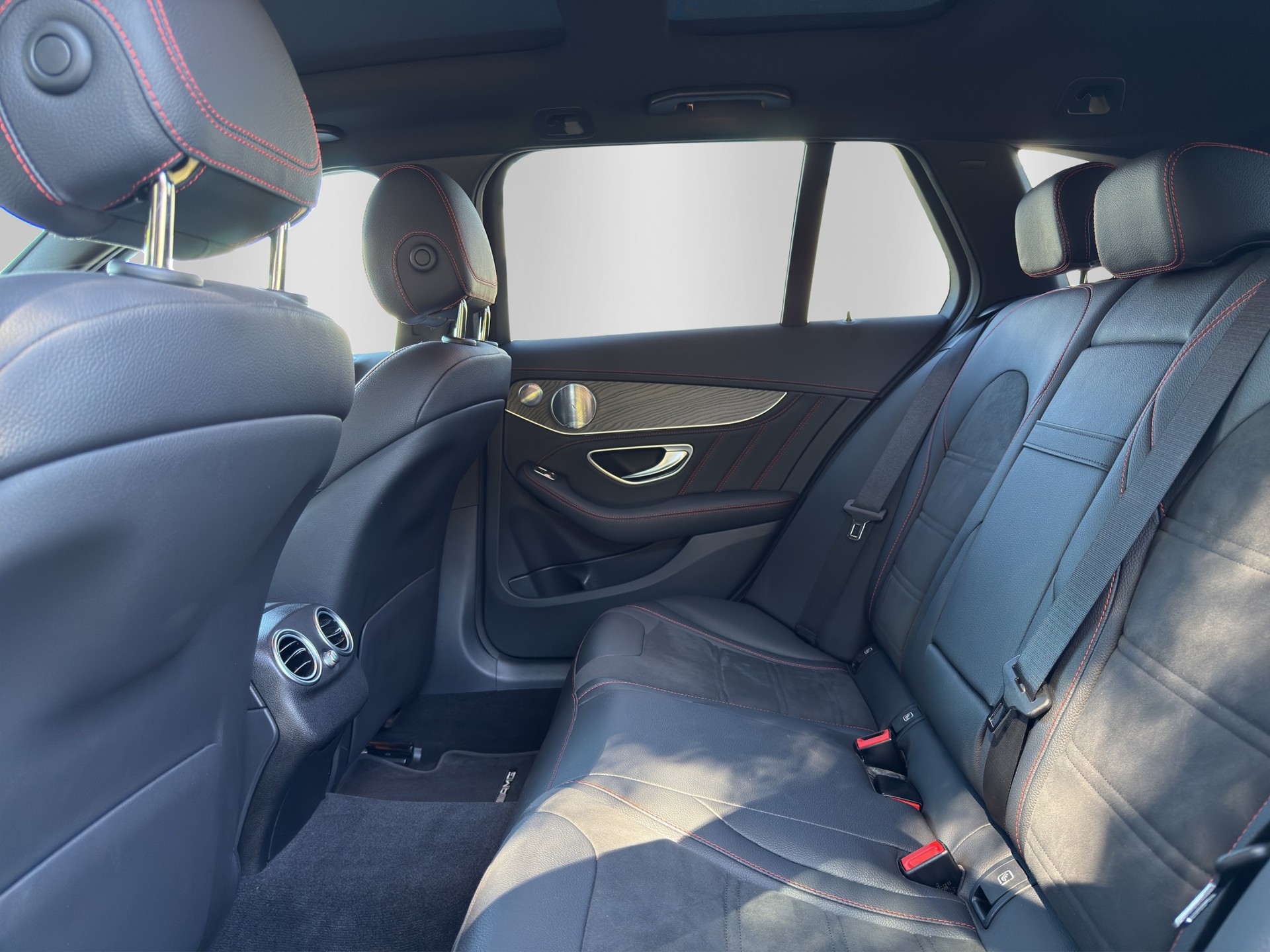 MERCEDES-BENZ C 43 AMG 4Matic 9G-Tronic-image-15