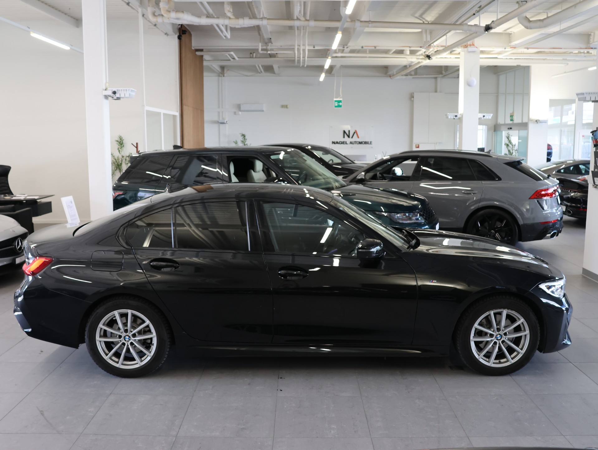 BMW 320d xDrive M Sport Steptronic-image-9
