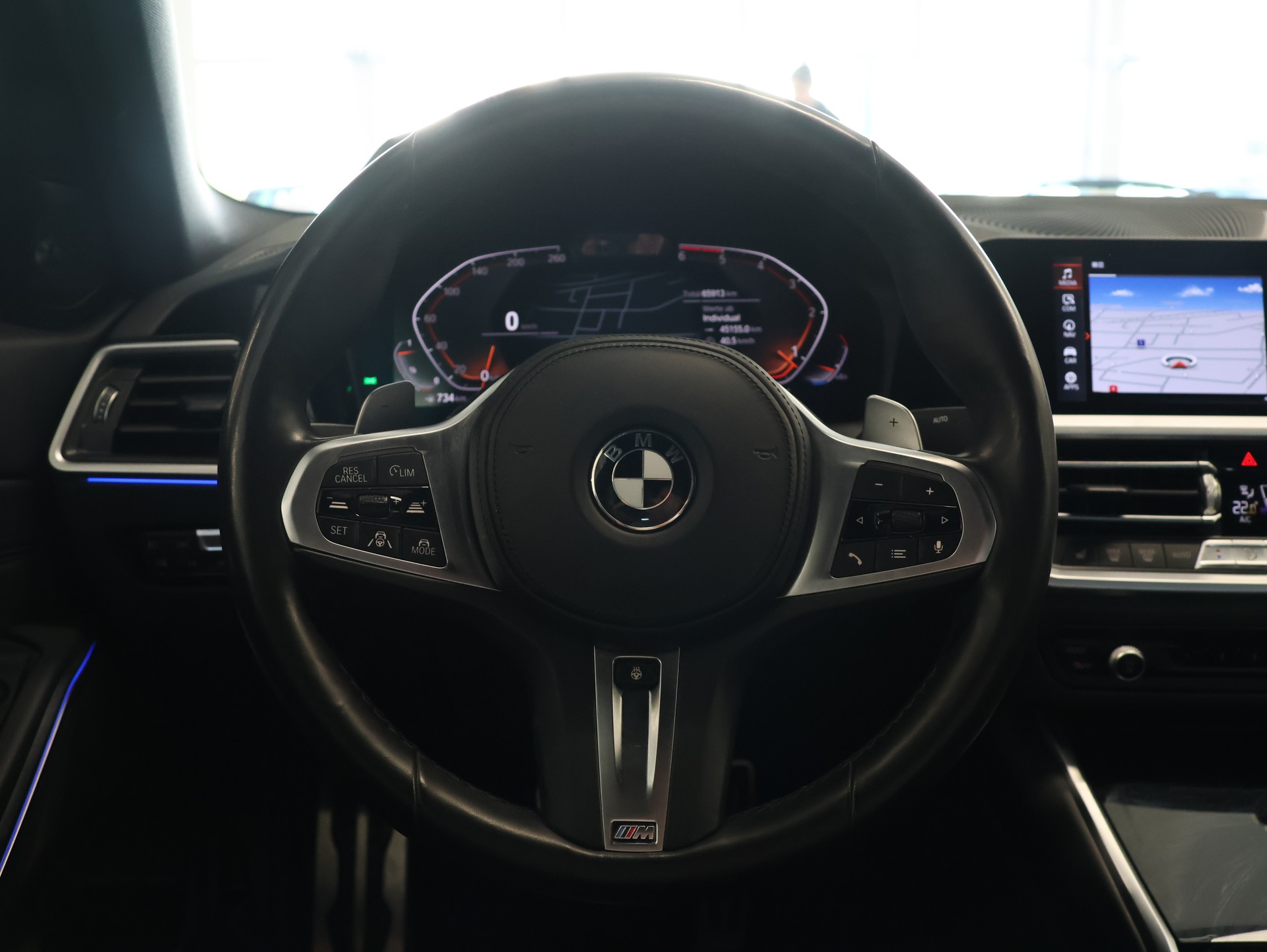 BMW 320d xDrive M Sport Steptronic-image-15