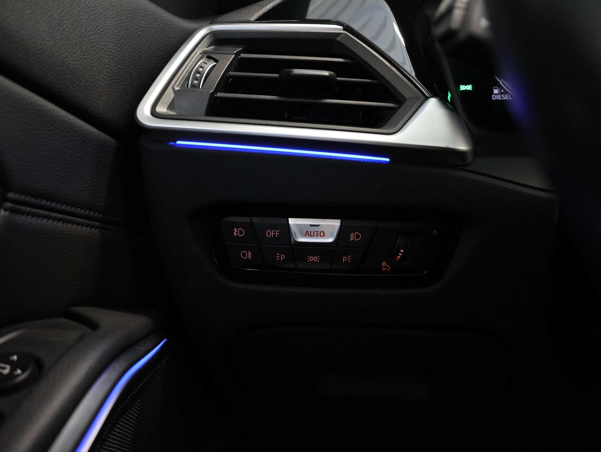 BMW 320d xDrive M Sport Steptronic-image-20
