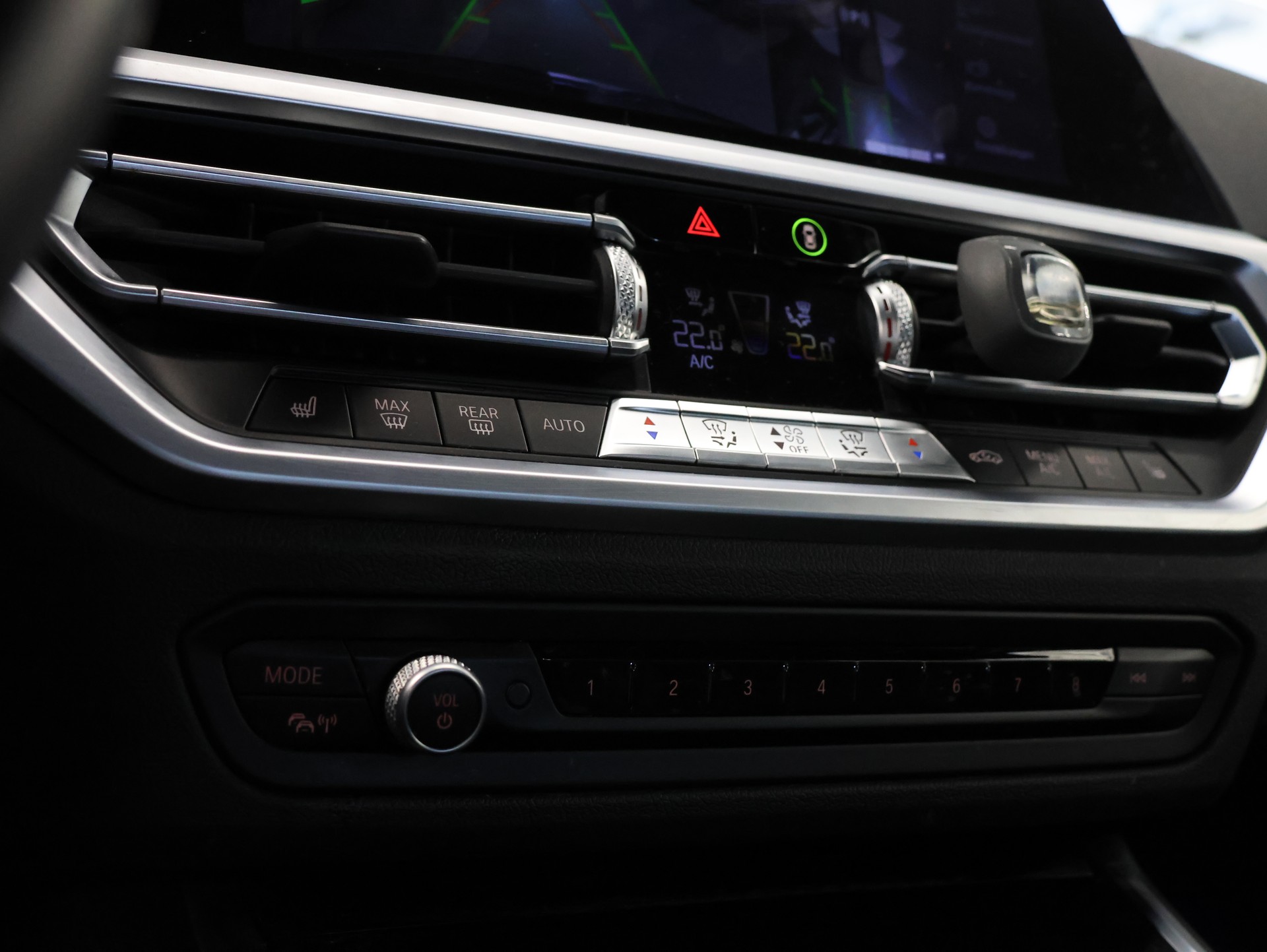 BMW 320d xDrive M Sport Steptronic-image-23