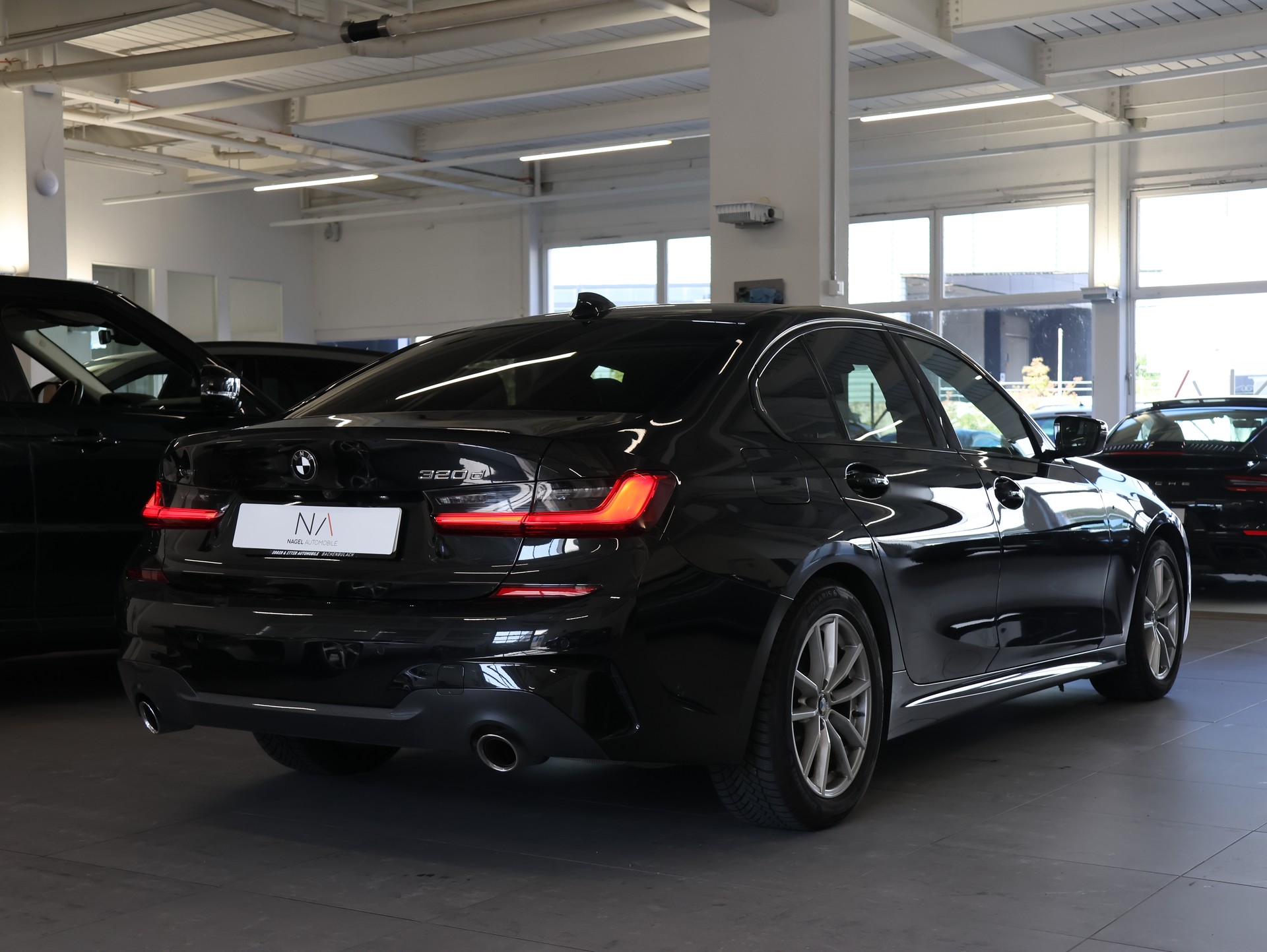 BMW 320d xDrive M Sport Steptronic-image-7