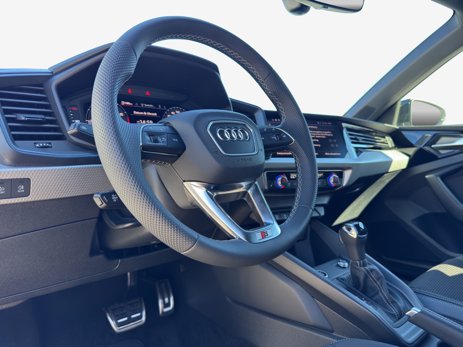 AUDI A1 Sportback 30 TFSI S Line Attraction S-tronic-image-9