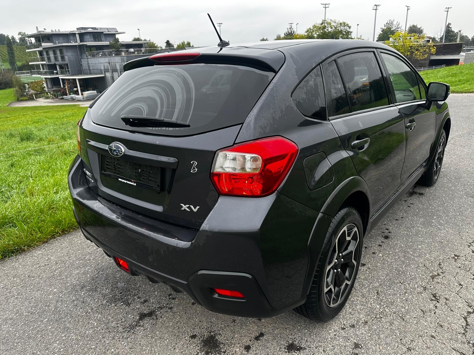 SUBARU XV 2.0 Swiss Three AWD CVT-image-2