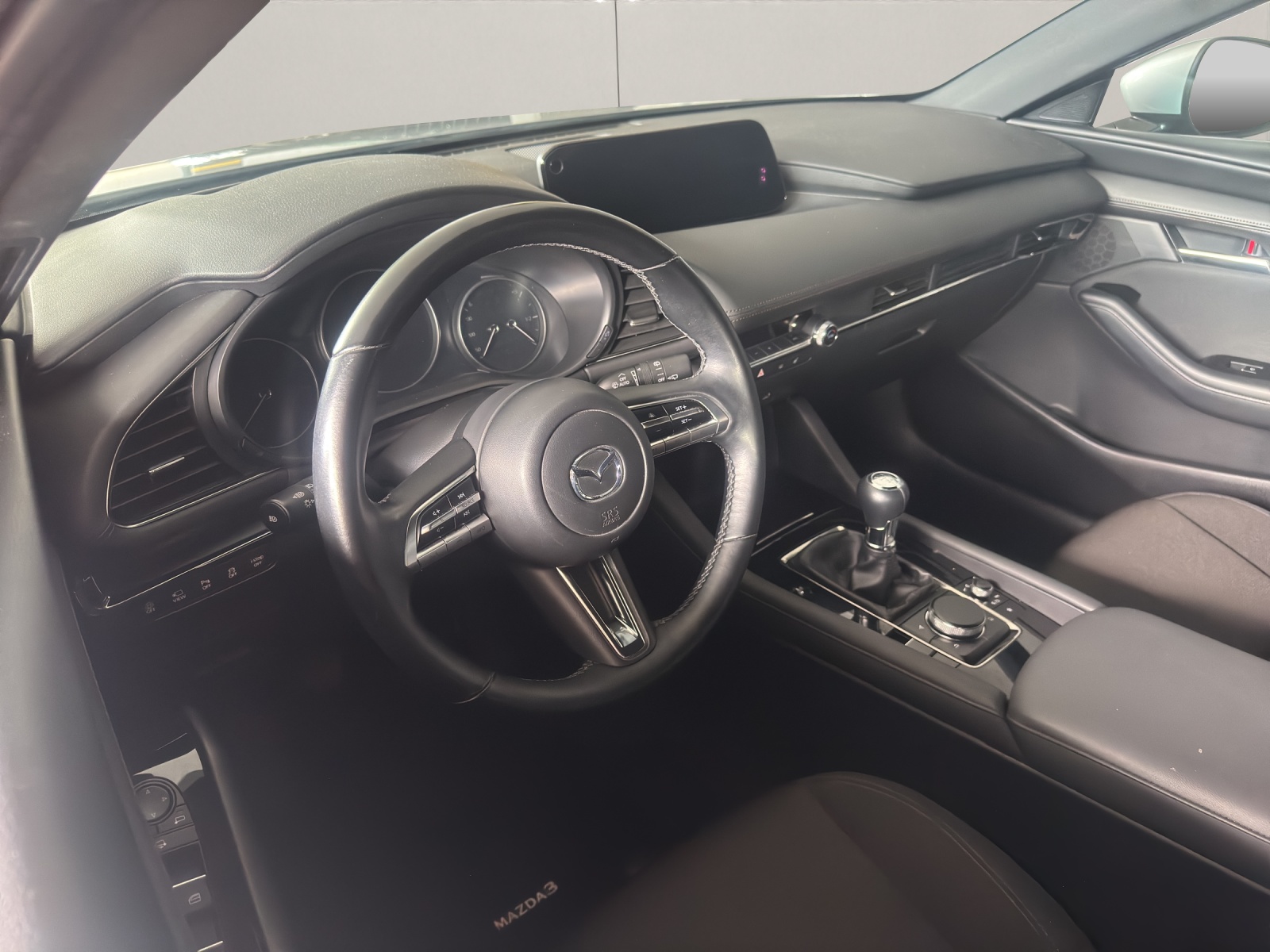 MAZDA 3 Hatchback 2.0 150 PS Ambition Plus-image-4
