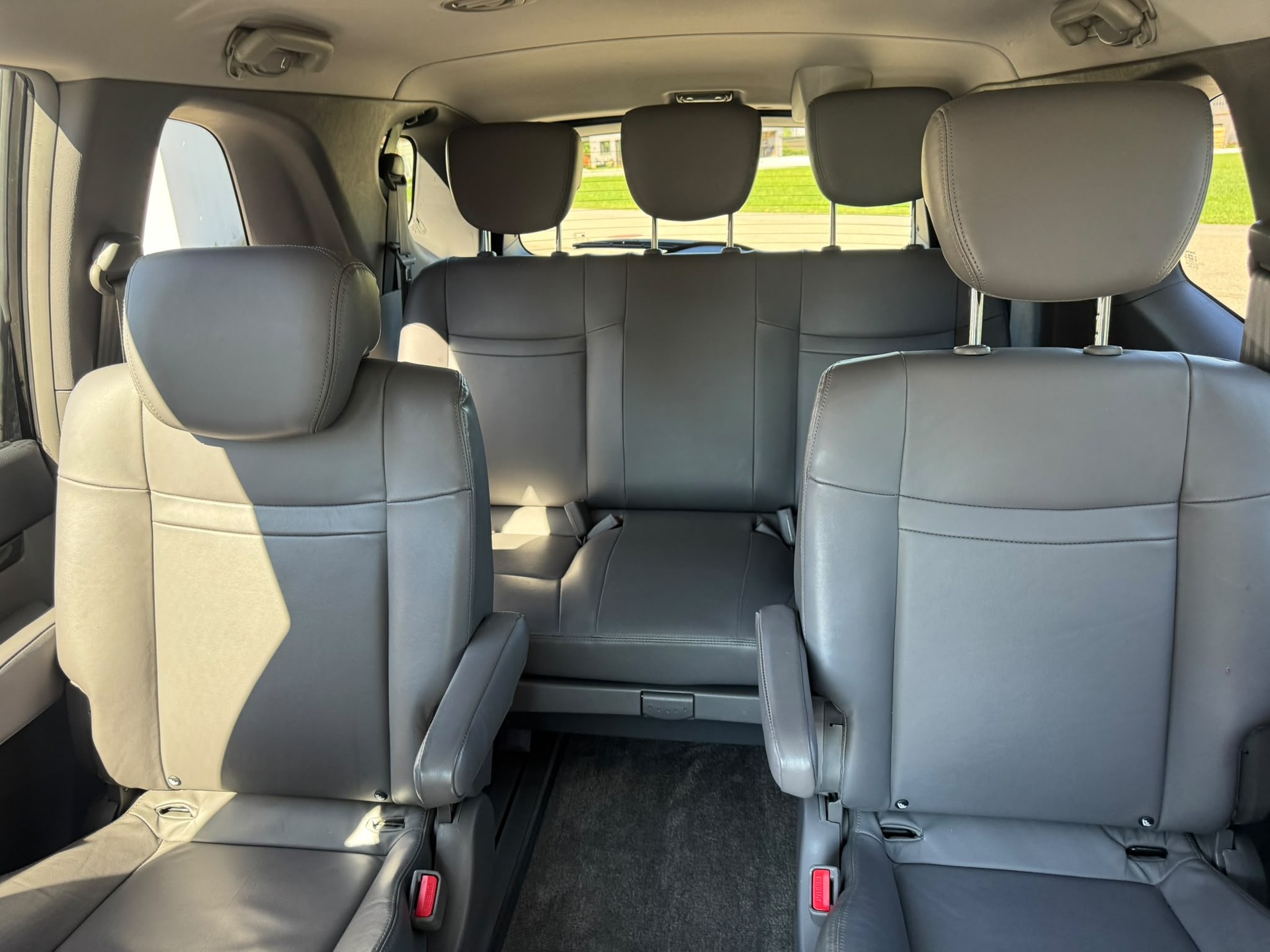KGM-SsangYong Rodius SV200 e-XDi Quartz 4WD E-Tronic-image-15